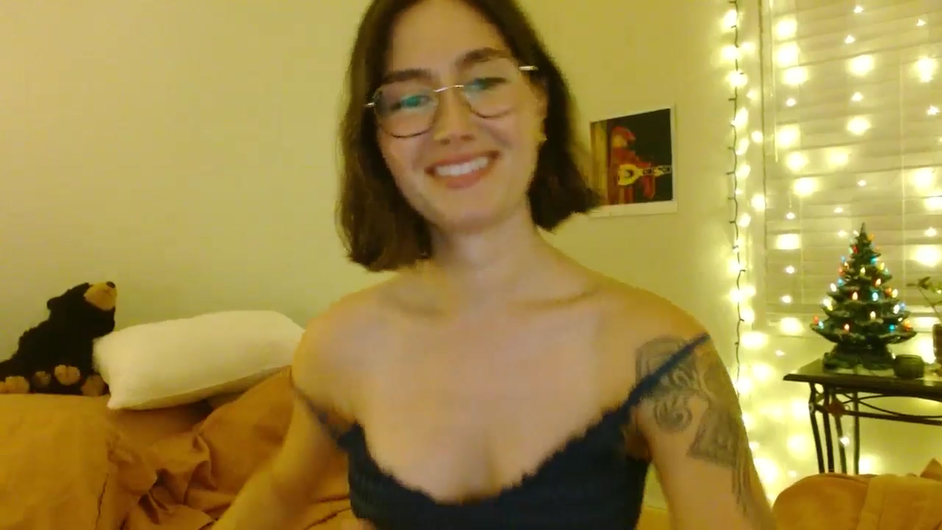 Gallery image thumbnail from honey28's myfreecams stream on, 01/01/2026, 01:45 image 19 of 20