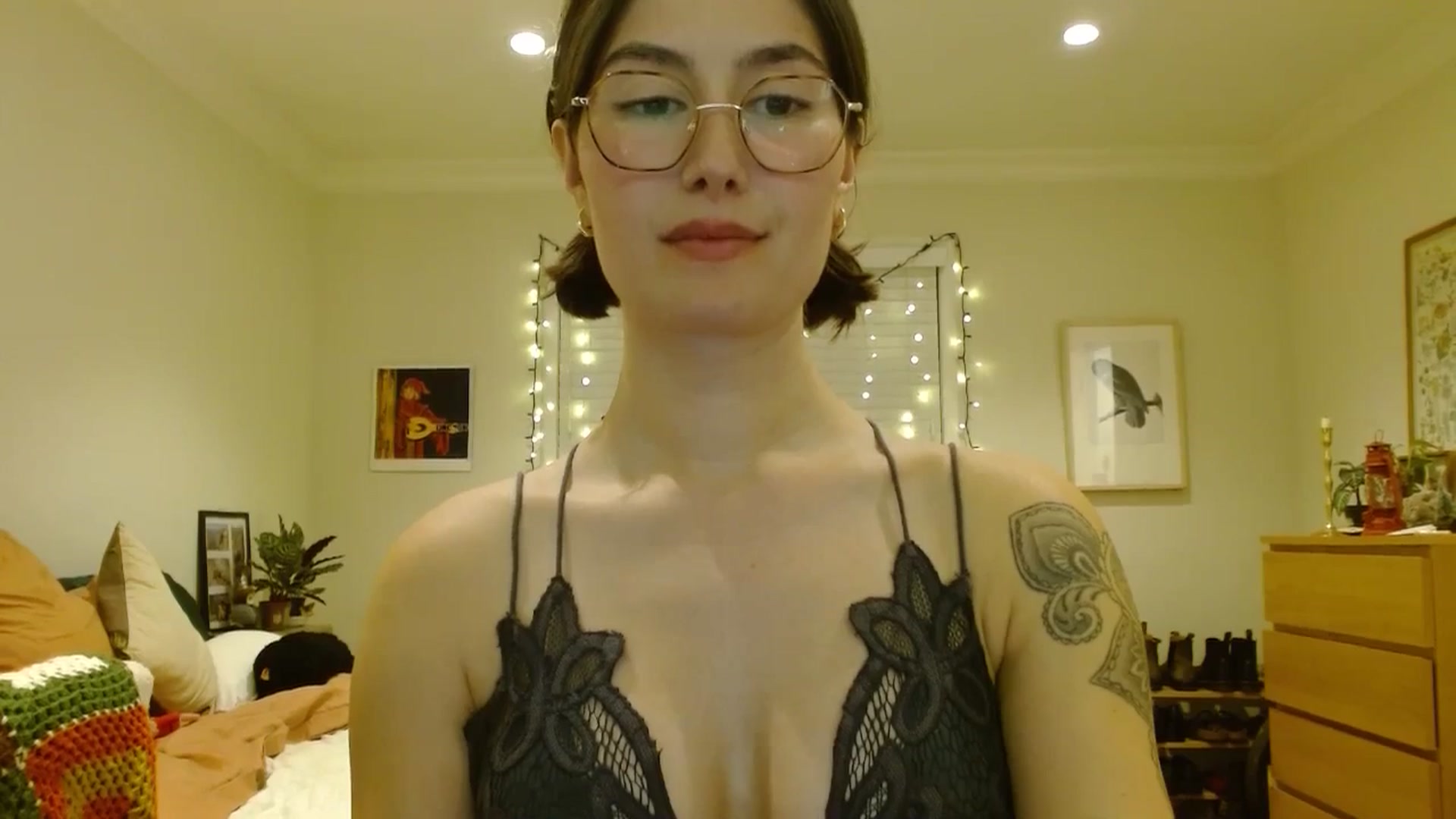 Gallery image thumbnail from honey28's myfreecams stream on, 01/10/2026, 04:17 image 18 of 20
