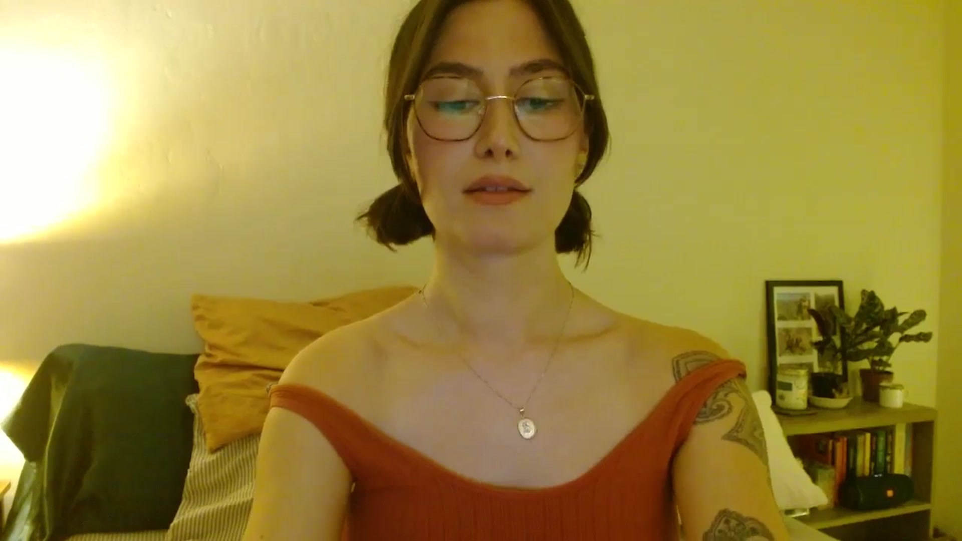 Gallery image thumbnail from honey28's myfreecams stream on, 02/18/2026, 06:09 image 8 of 20
