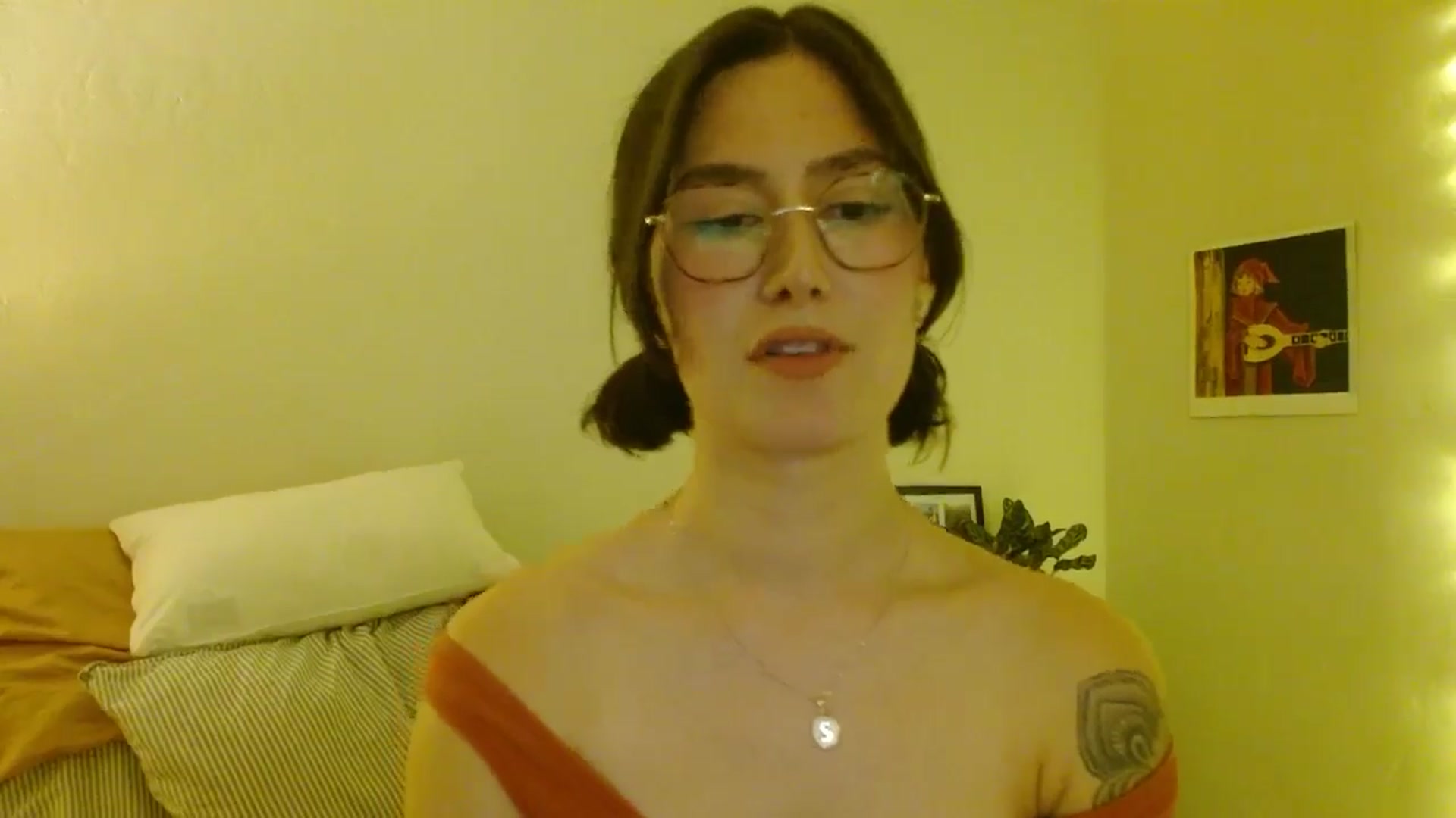 Gallery image thumbnail from honey28's myfreecams stream on, 02/18/2026, 06:09 image 12 of 20