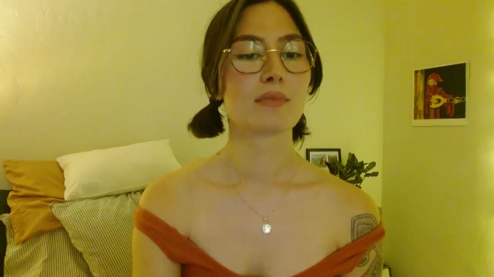 Gallery image thumbnail from honey28's myfreecams stream on, 02/18/2026, 06:09 image 16 of 20