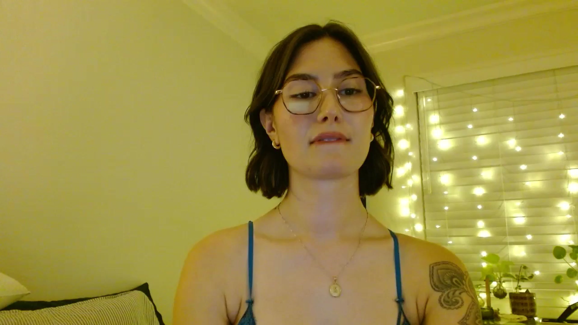 Gallery image thumbnail from honey28's myfreecams stream on, 02/24/2026, 05:12 image 18 of 20