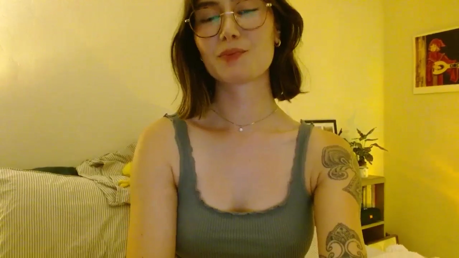 Gallery image thumbnail from honey28's myfreecams stream on, 04/21/2026, 02:44 image 11 of 20
