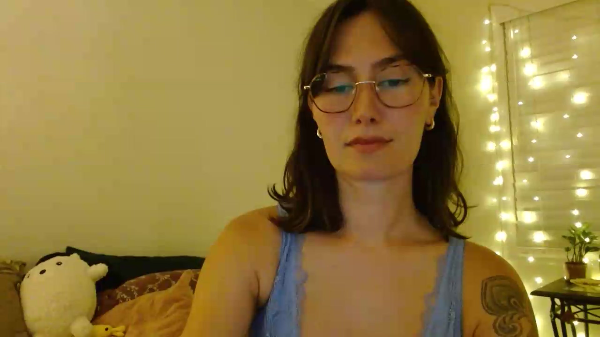Gallery image thumbnail from honey28's myfreecams stream on, 09/03/2026, 05:06 image 2 of 20