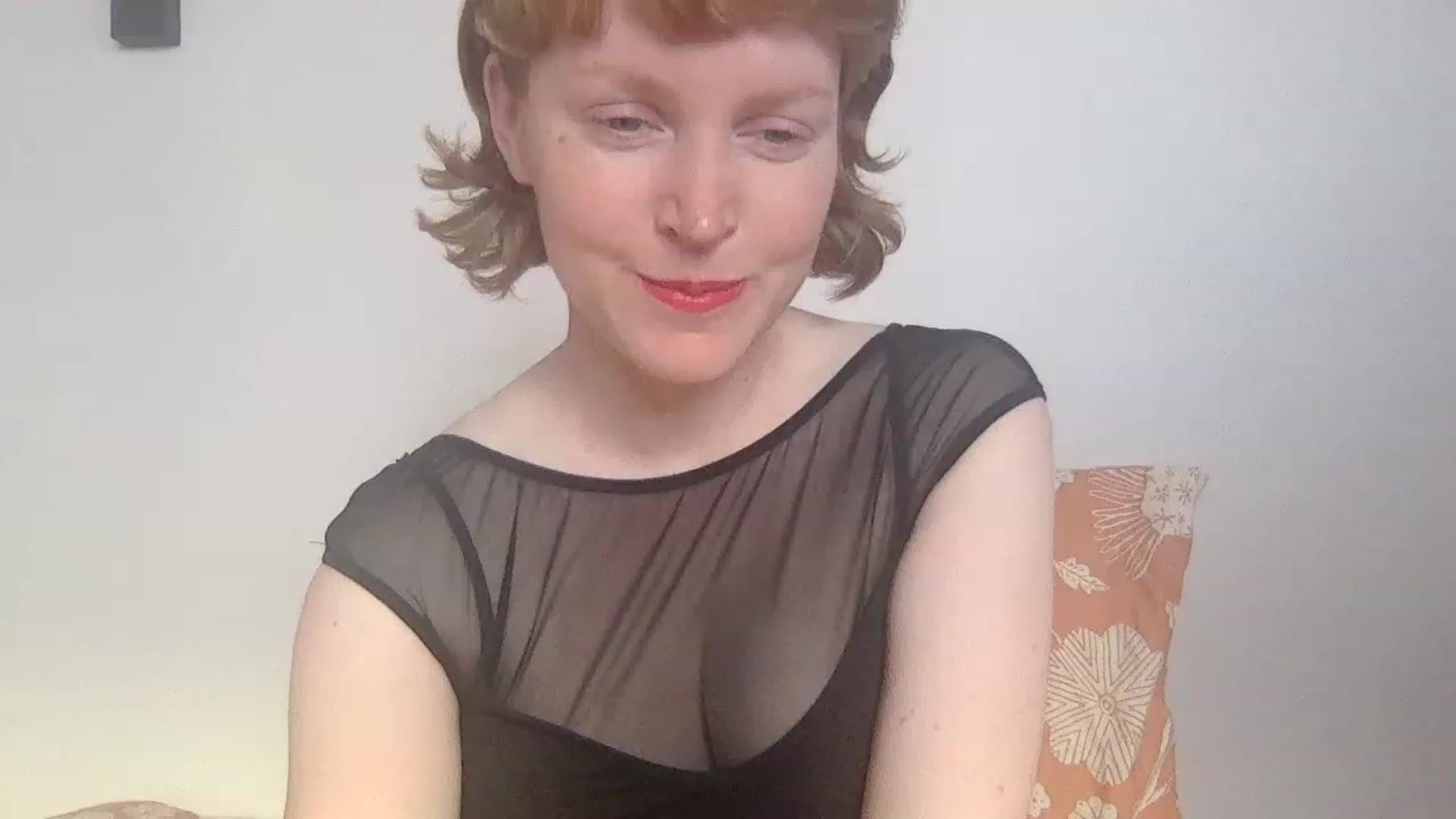Gallery image thumbnail from honey_bea_'s myfreecams stream on, 05/13/2023, 01:19 image 13 of 20