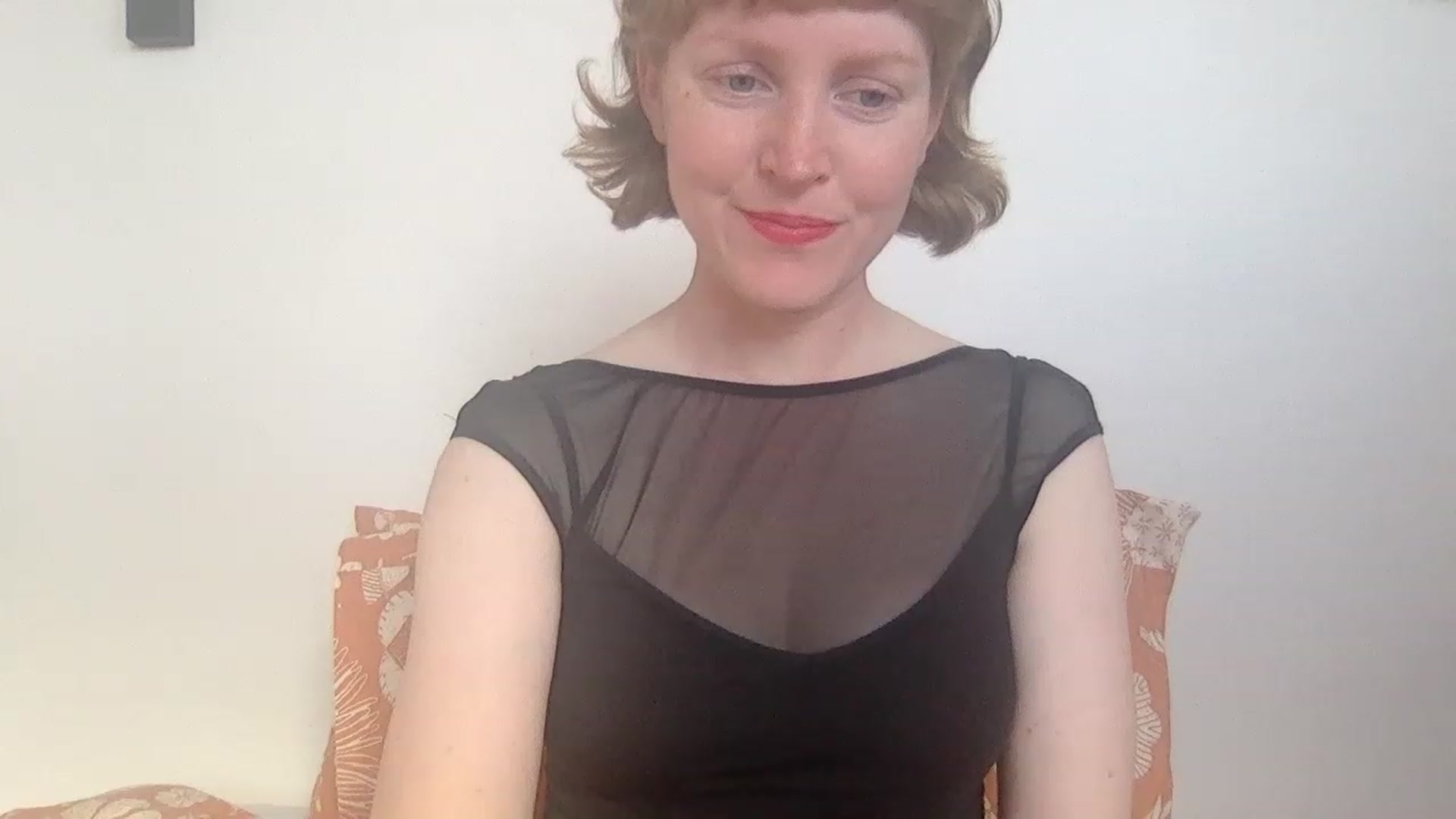 Gallery image thumbnail from honey_bea_'s myfreecams stream on, 05/13/2023, 02:22 image 3 of 20