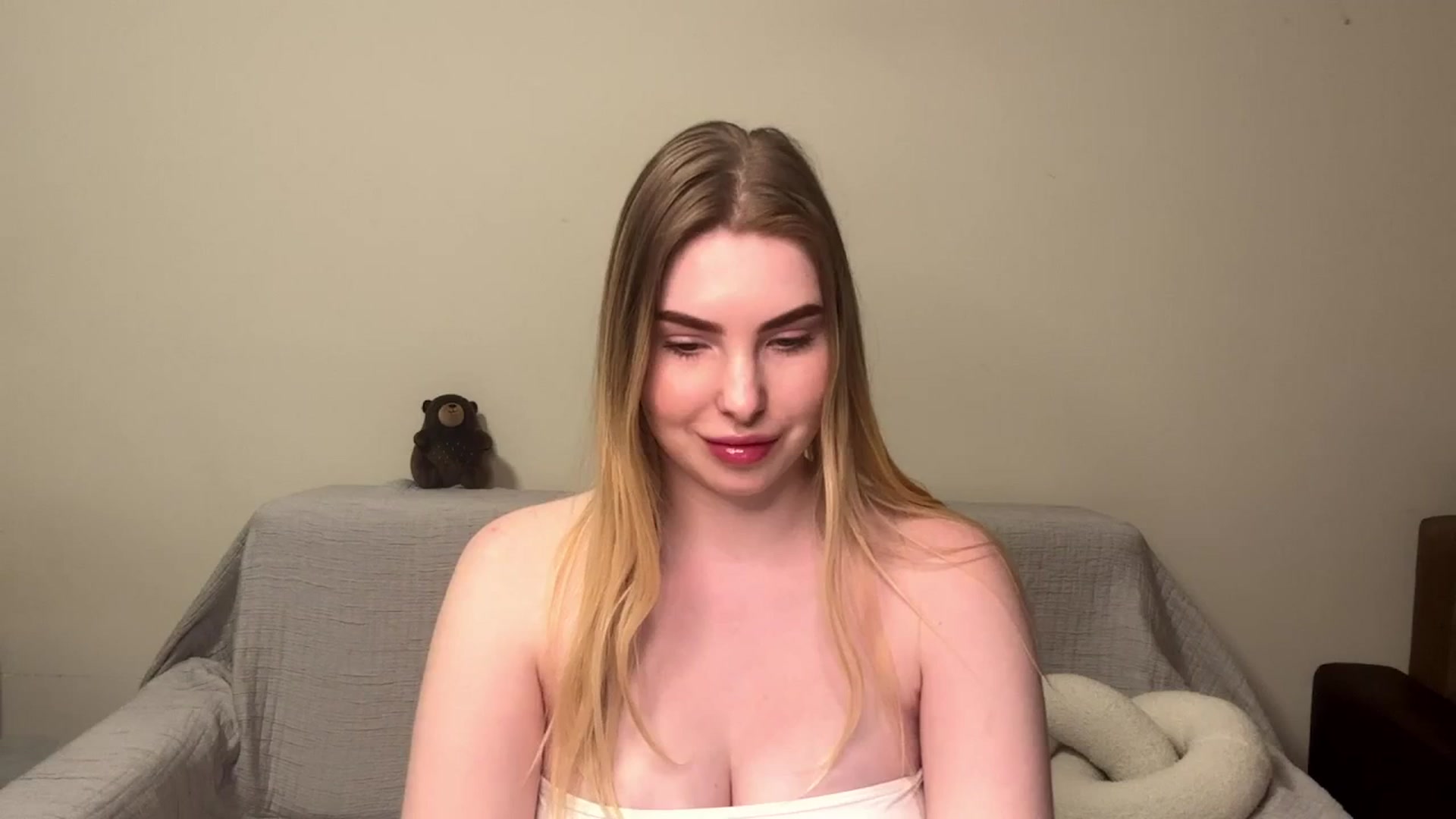 Gallery image thumbnail from honeymoons's myfreecams stream on, 03/01/2025, 16:24 image 19 of 20