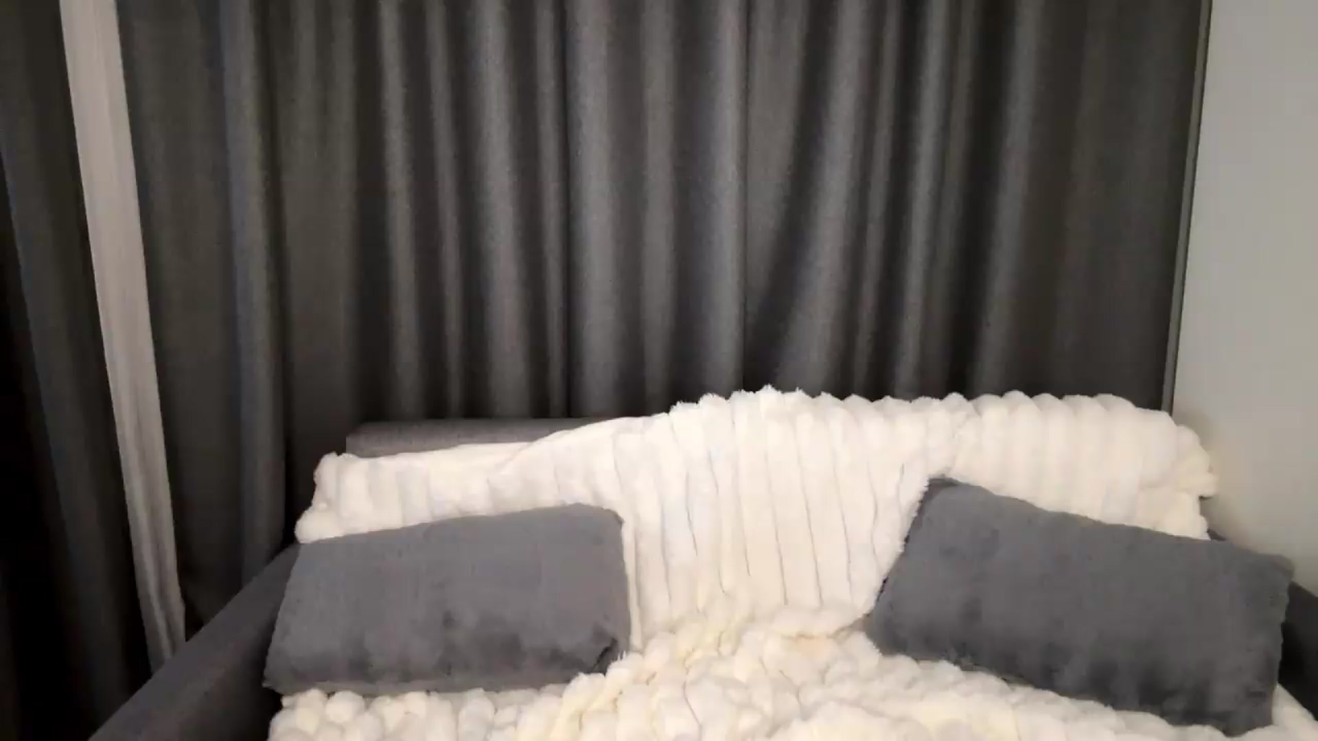 Gallery image thumbnail from honeymoons's myfreecams stream on, 08/05/2026, 22:42 image 8 of 20