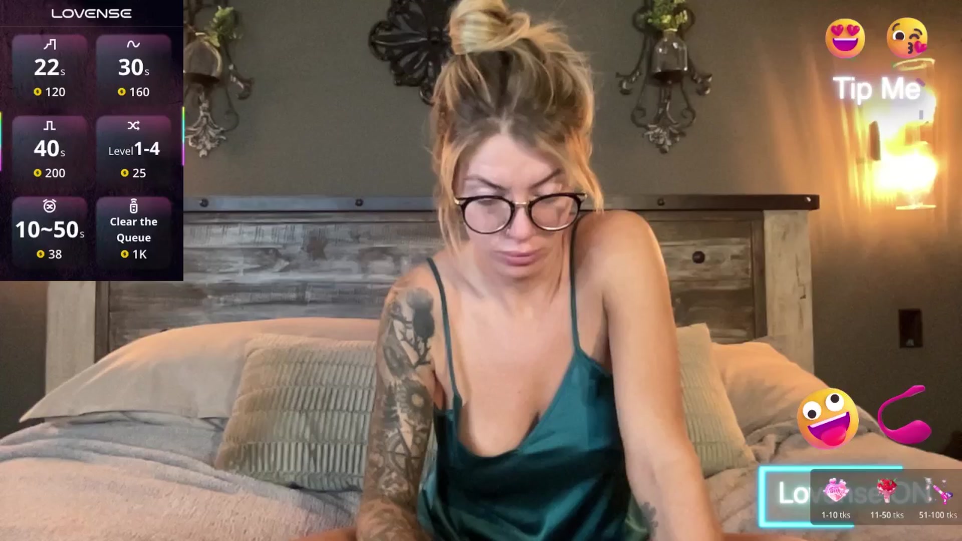 Gallery image thumbnail from honeyoutlaw's myfreecams stream on, 11/21/2025, 09:16 image 3 of 20