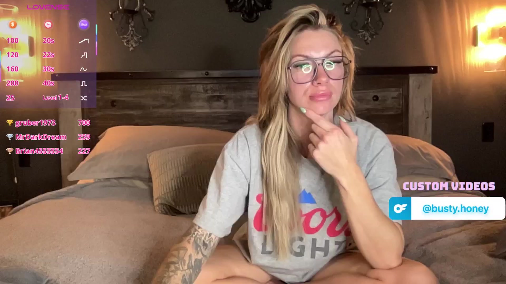 Gallery image thumbnail from honeyoutlaw's myfreecams stream on, 03/30/2026, 07:12 image 13 of 20