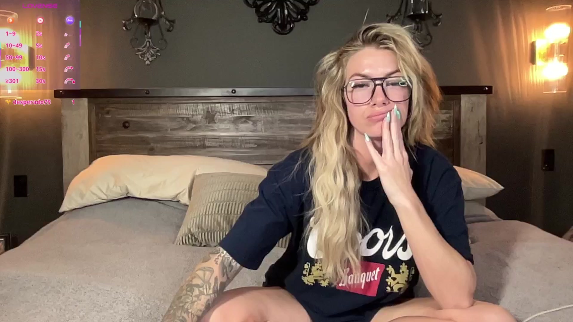 Gallery image thumbnail from honeyoutlaw's myfreecams stream on, 04/08/2026, 06:39 image 1 of 20