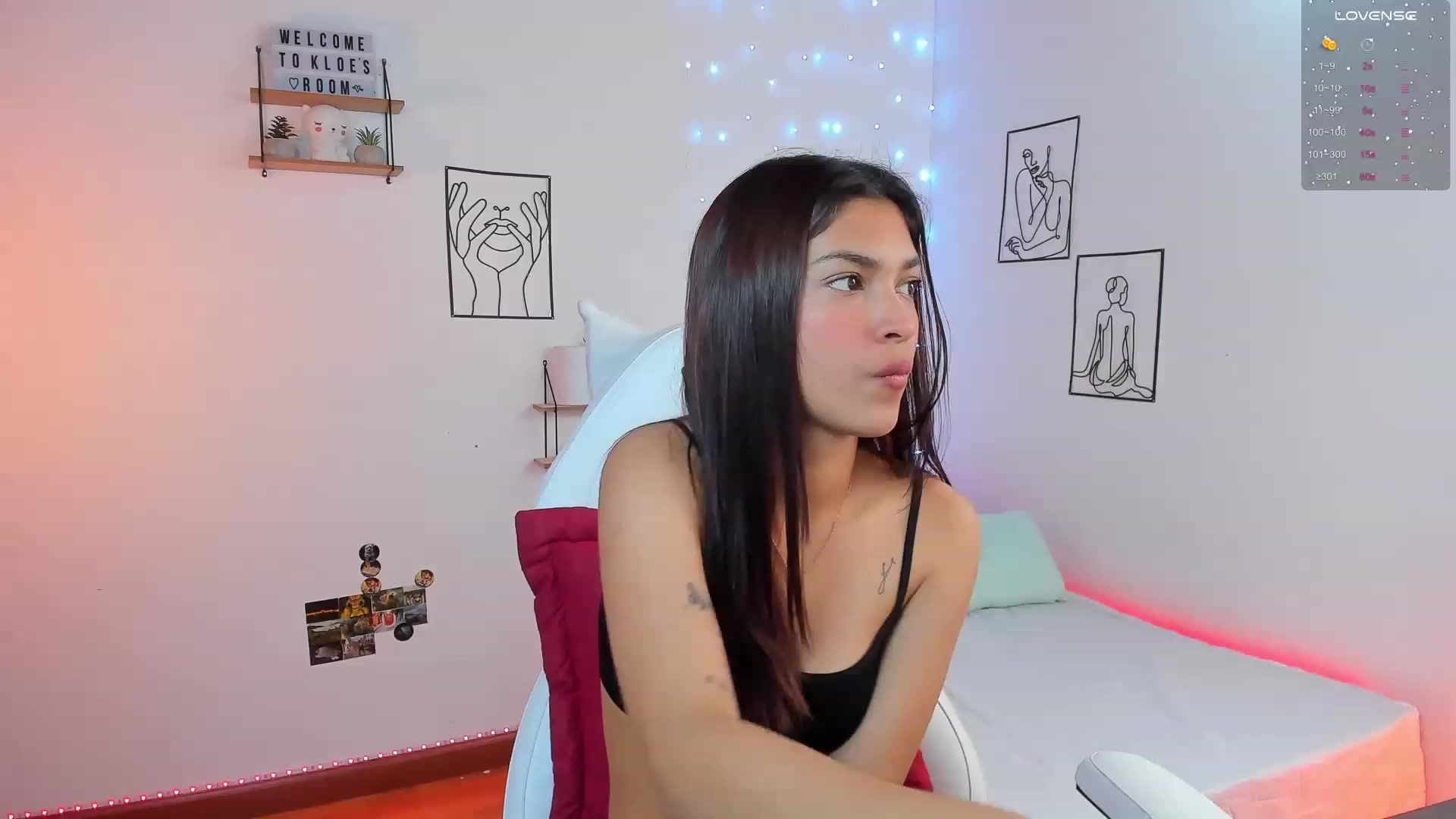 Gallery image thumbnail from hookrilsy's myfreecams stream on, 03/10/2024, 09:42 image 4 of 20