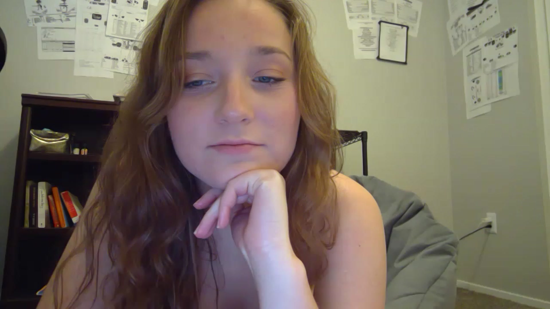 Gallery image thumbnail from hornyhippiexx's myfreecams stream on, 02/05/2023, 23:31 image 20 of 20