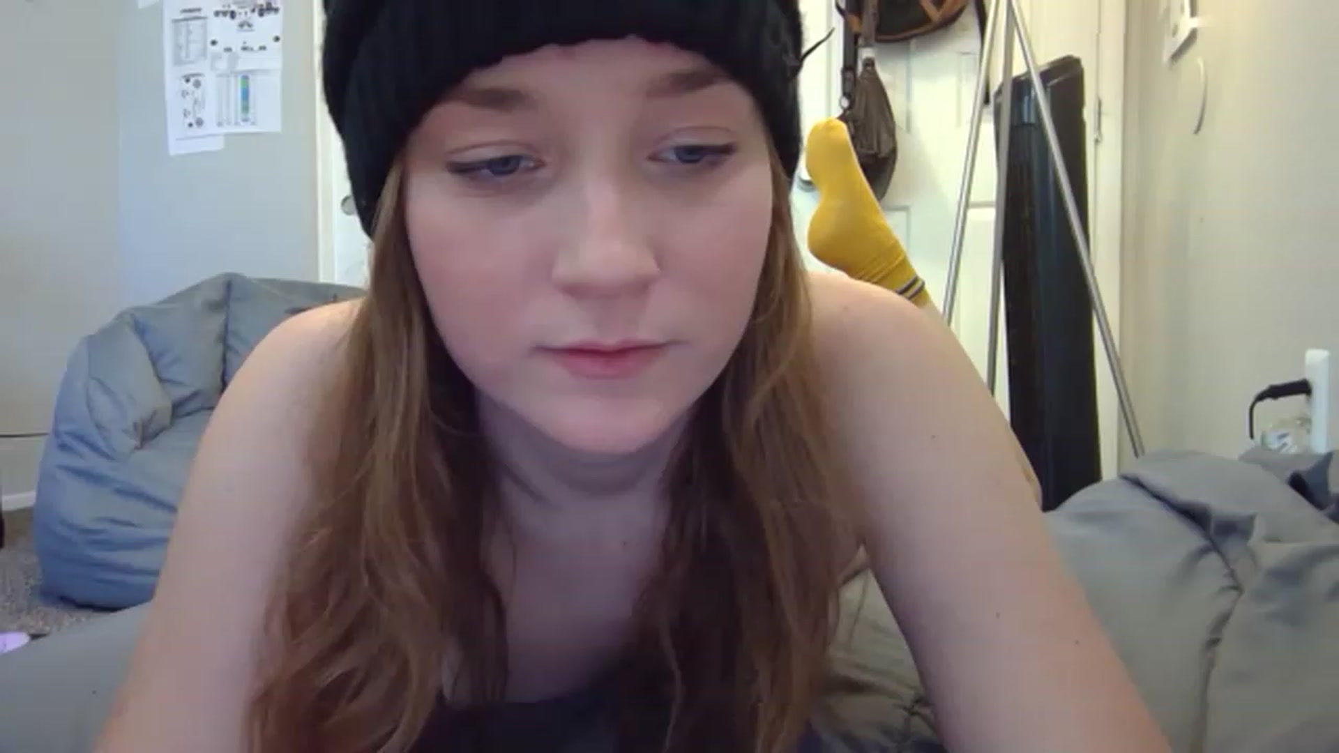 Gallery image thumbnail from hornyhippiexx's myfreecams stream on, 02/16/2023, 24:15 image 5 of 20