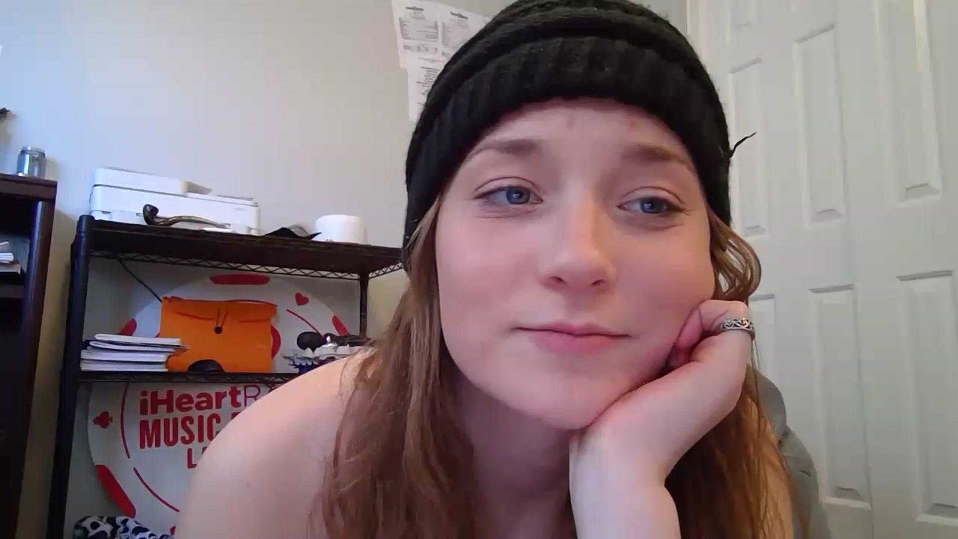 Gallery image thumbnail from hornyhippiexx's myfreecams stream on, 02/16/2023, 24:15 image 2 of 20