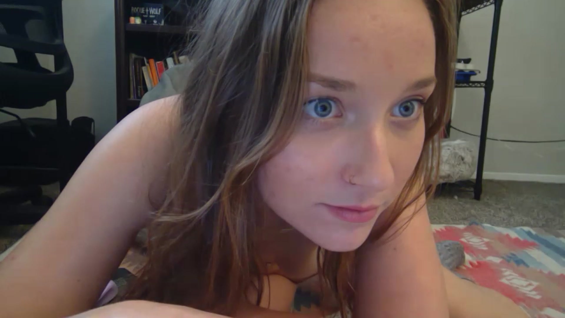 Gallery image thumbnail from hornyhippiexx's myfreecams stream on, 05/07/2023, 24:15 image 11 of 20