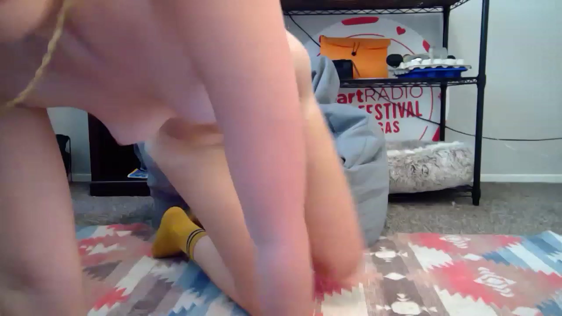 Gallery image thumbnail from hornyhippiexx's myfreecams stream on, 05/24/2023, 21:57 image 13 of 20