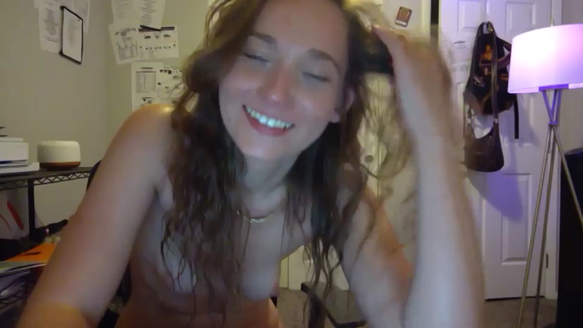 Gallery image thumbnail from hornyhippiexx's myfreecams stream on, 07/02/2023, 11:50 image 7 of 20