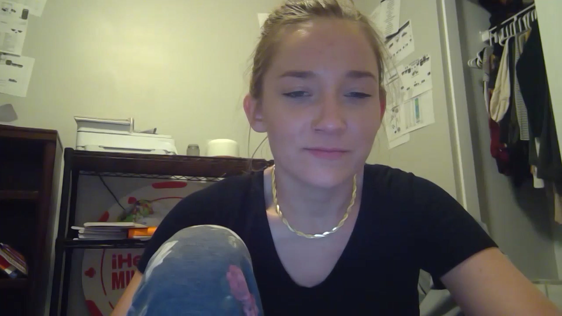Gallery image thumbnail from hornyhippiexx's myfreecams stream on, 07/09/2023, 10:45 image 8 of 20