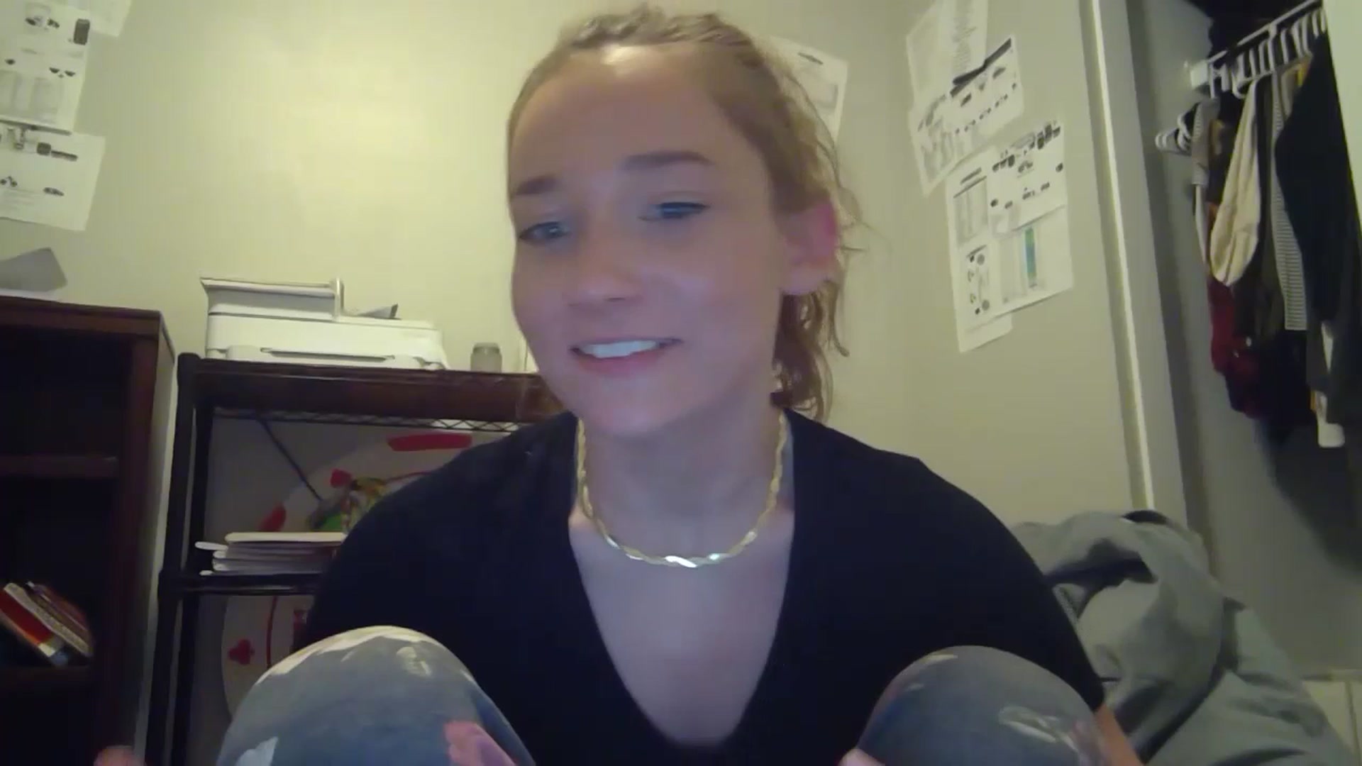 Gallery image thumbnail from hornyhippiexx's myfreecams stream on, 07/09/2023, 10:45 image 4 of 20