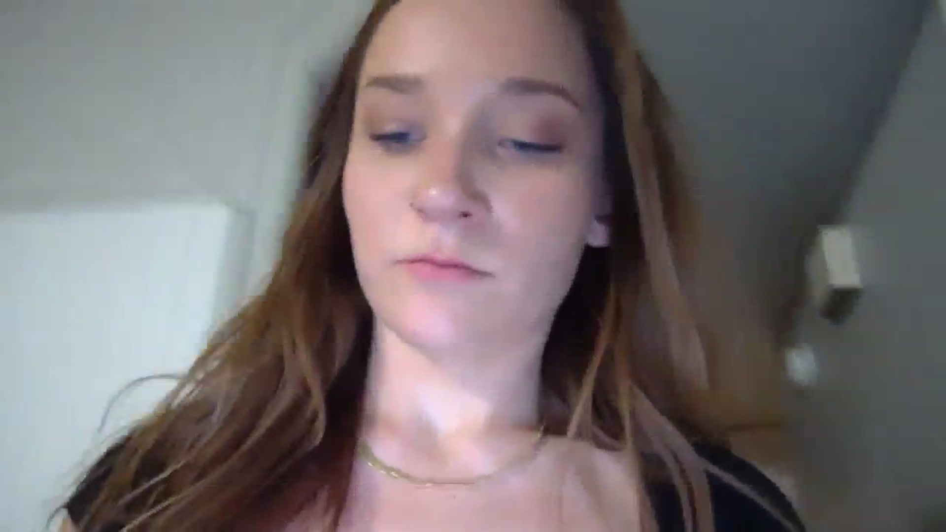 Gallery image thumbnail from hornyhippiexx's myfreecams stream on, 08/01/2023, 08:50 image 5 of 20