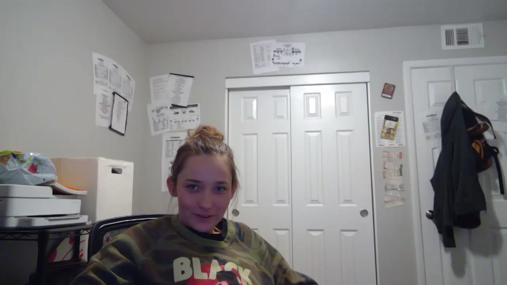 Gallery image thumbnail from hornyhippiexx's myfreecams stream on, 08/21/2023, 08:13 image 18 of 20