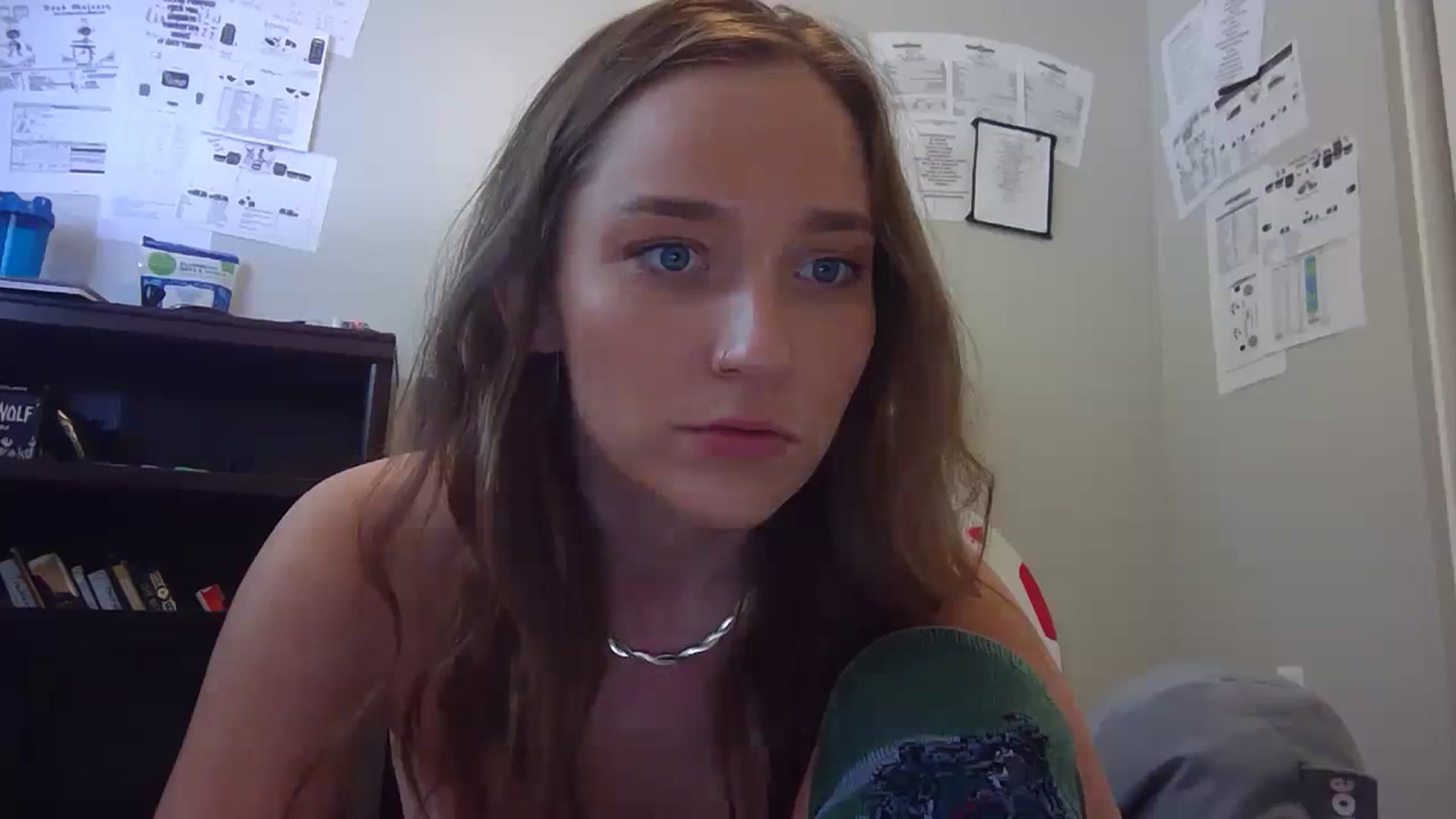 Gallery image thumbnail from hornyhippiexx's myfreecams stream on, 09/04/2023, 22:43 image 20 of 20