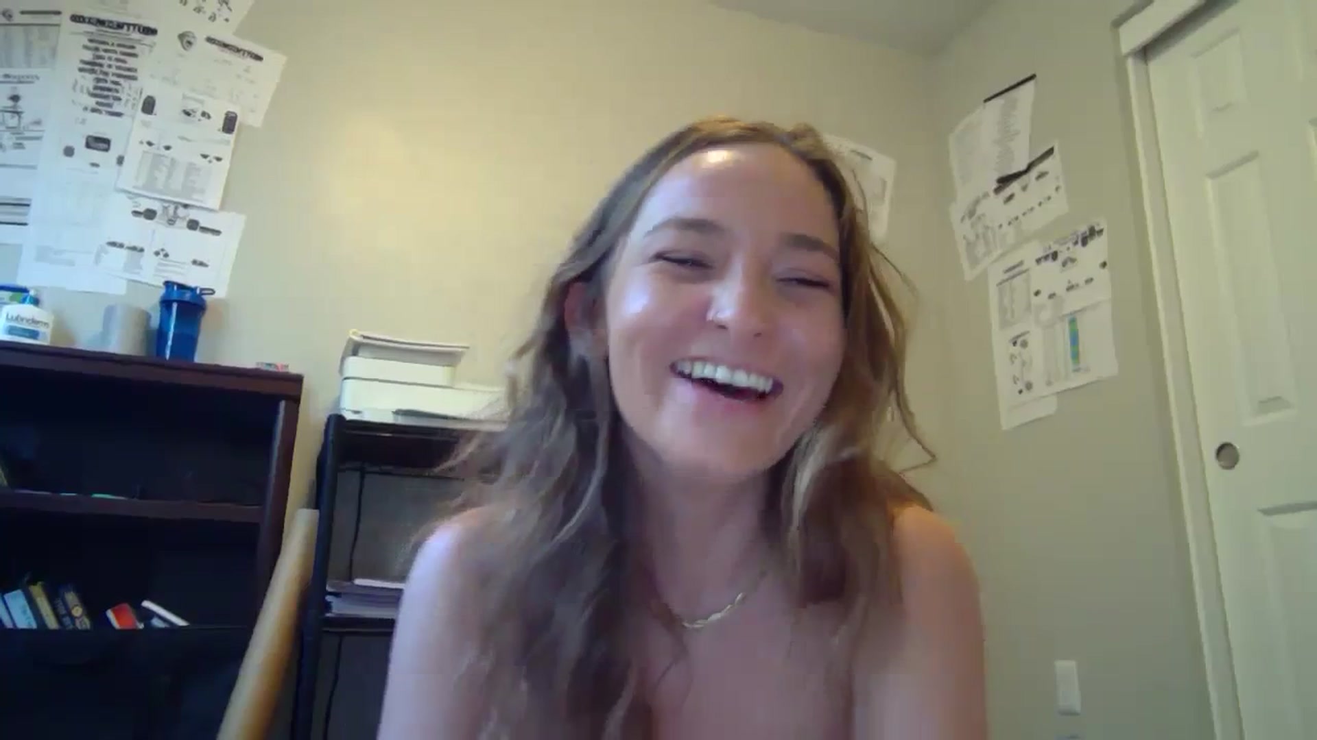 Gallery image thumbnail from hornyhippiexx's myfreecams stream on, 09/12/2023, 24:16 image 11 of 20