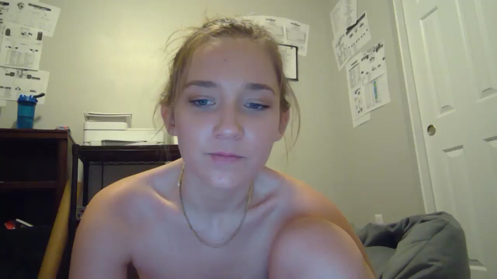 Gallery image thumbnail from hornyhippiexx's myfreecams stream on, 09/12/2023, 03:57 image 15 of 20
