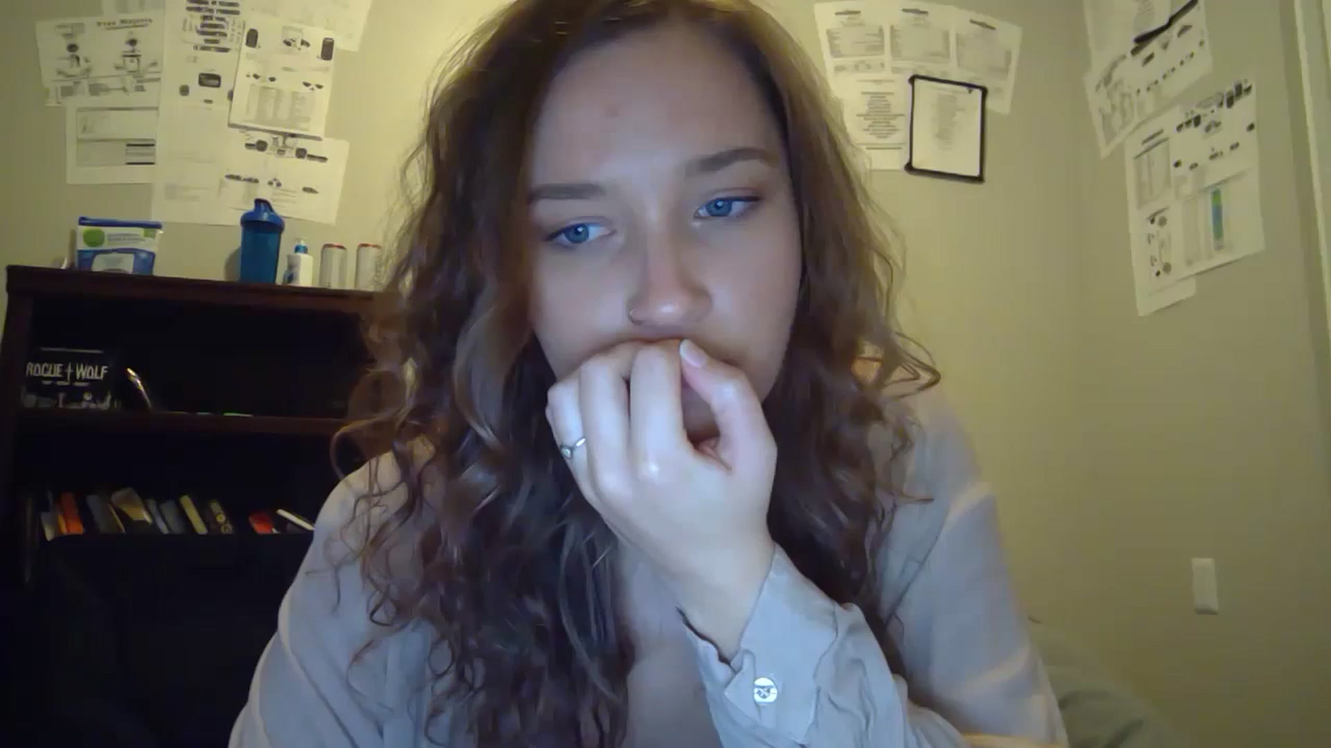 Gallery image thumbnail from hornyhippiexx's myfreecams stream on, 09/13/2023, 07:30 image 17 of 20