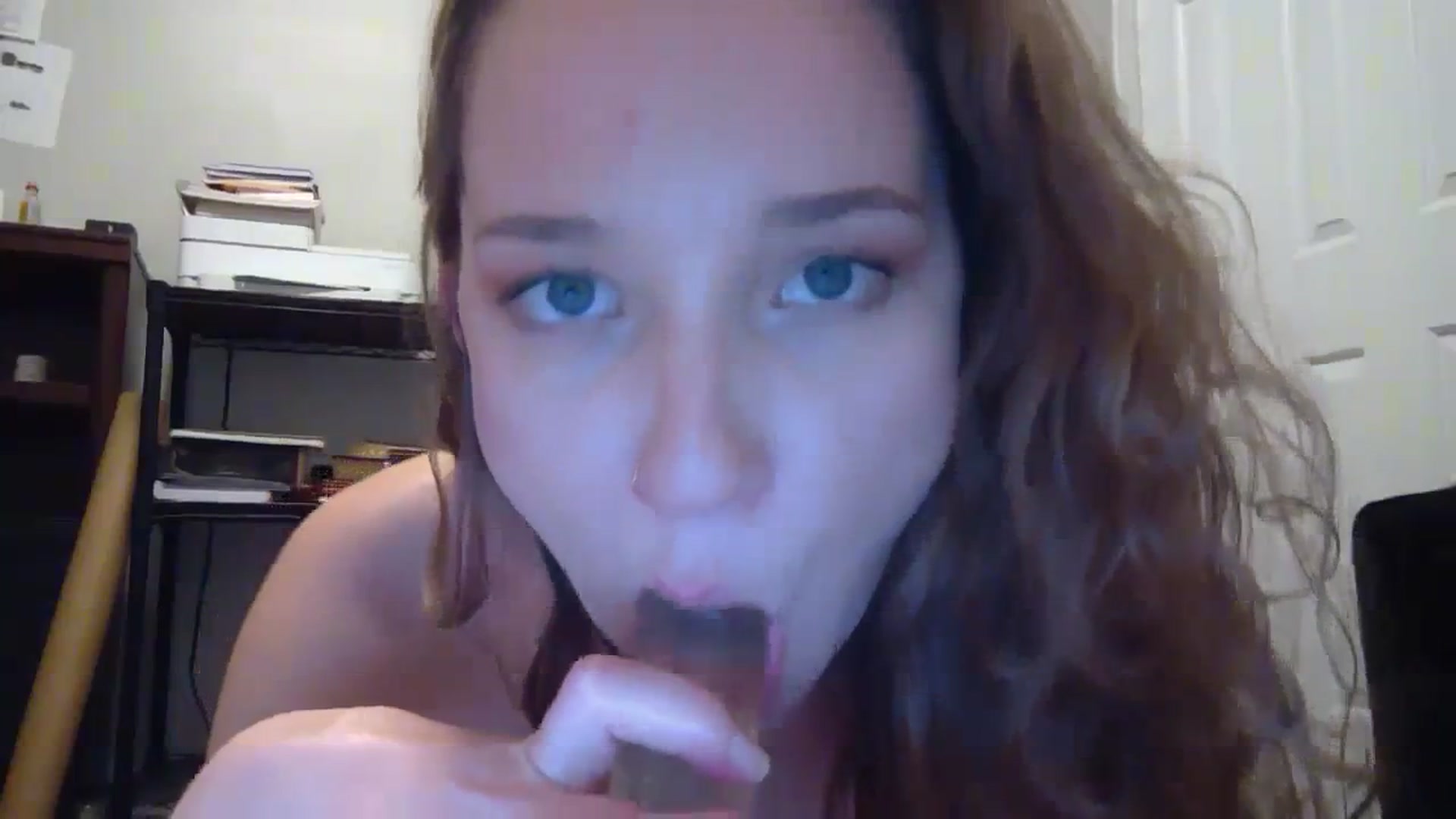 Gallery image thumbnail from hornyhippiexx's myfreecams stream on, 10/08/2023, 09:16 image 5 of 20