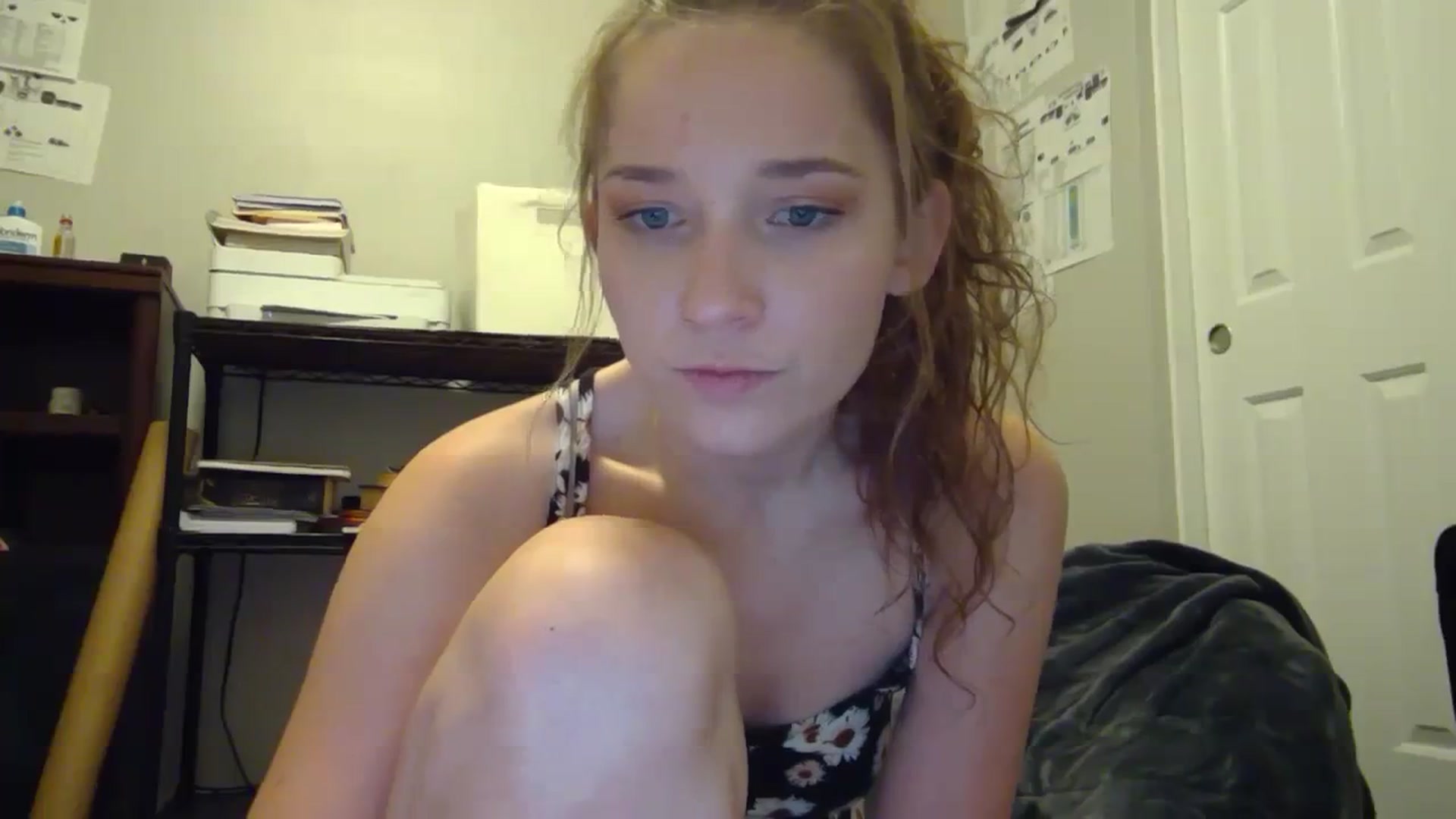 Gallery image thumbnail from hornyhippiexx's myfreecams stream on, 10/08/2023, 10:12 image 18 of 20
