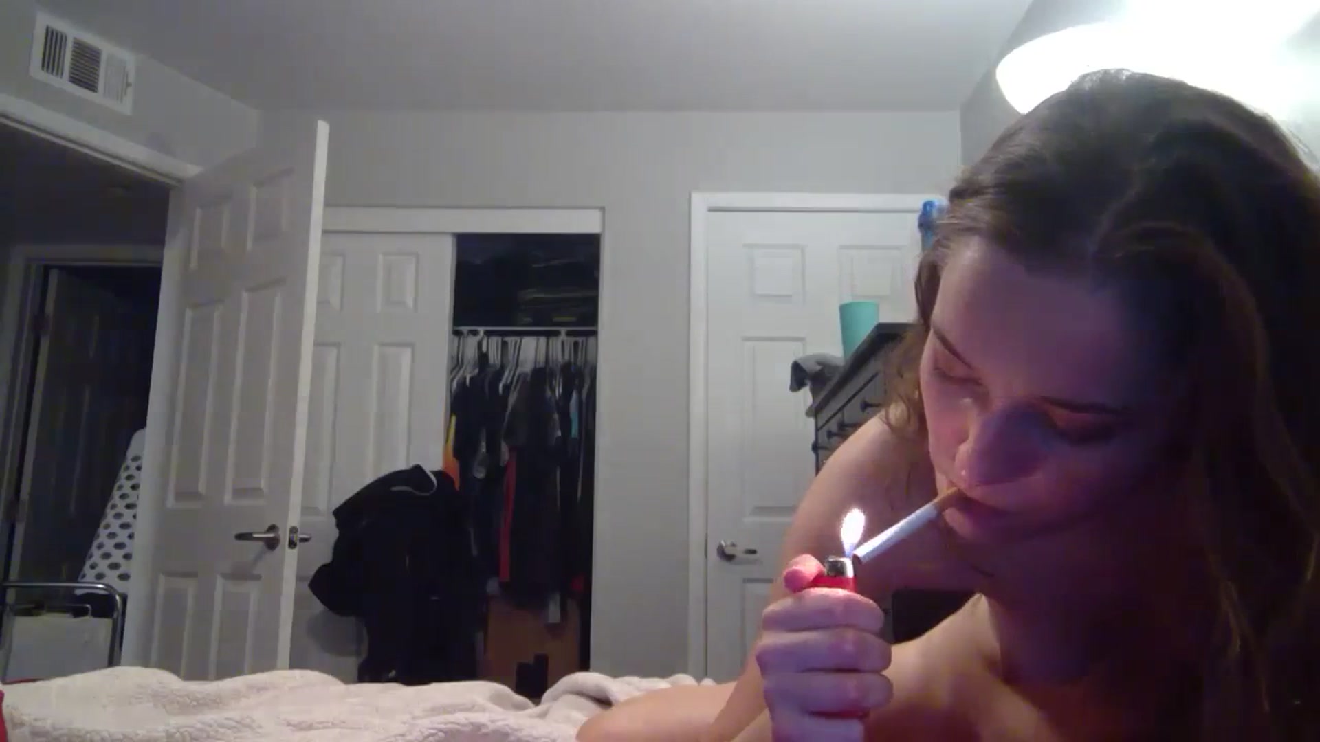 Gallery image thumbnail from hornyhippiexx's myfreecams stream on, 10/29/2023, 02:02 image 4 of 20