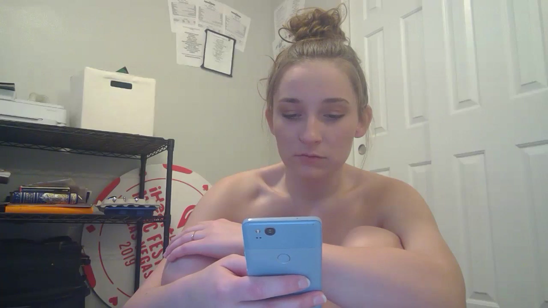 Gallery image thumbnail from hornyhippiexx's myfreecams stream on, 11/01/2023, 01:43 image 10 of 20