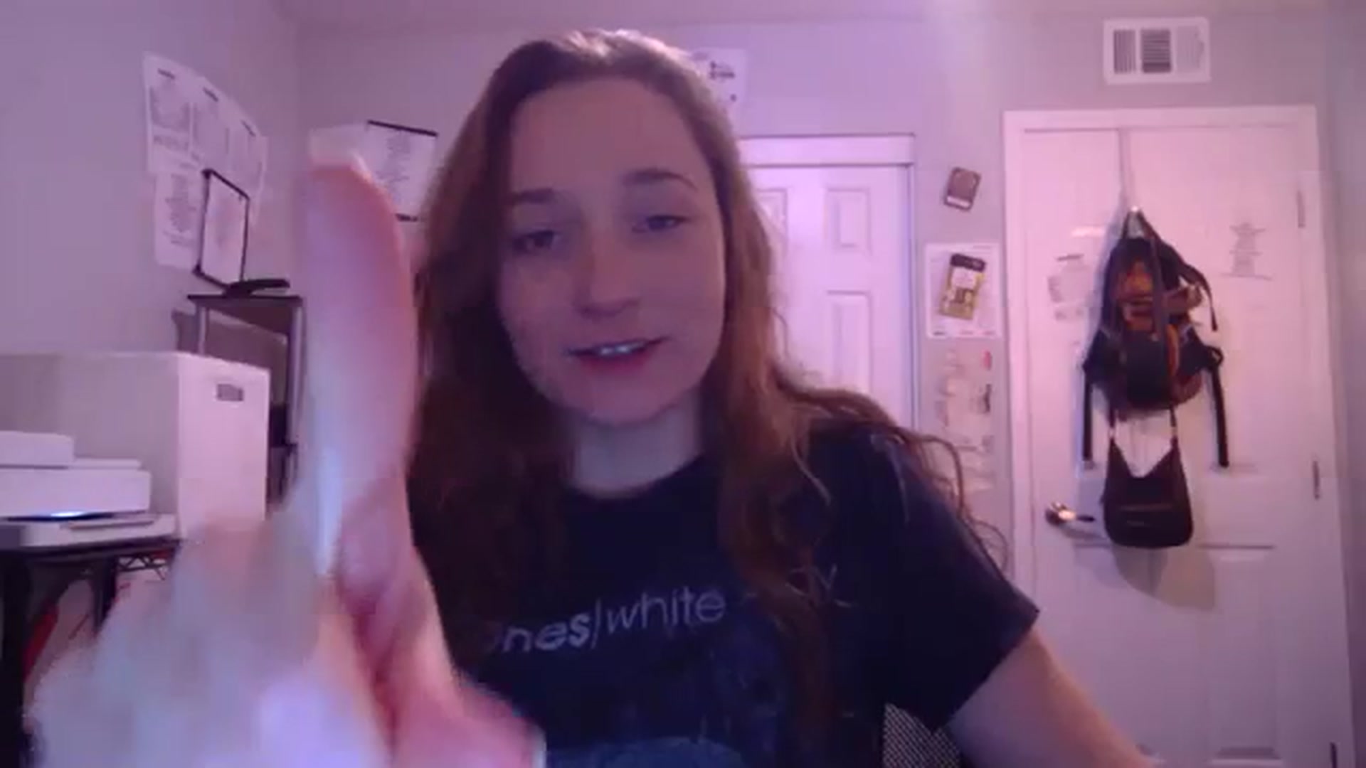 Gallery image thumbnail from hornyhippiexx's myfreecams stream on, 12/08/2023, 07:51 image 6 of 20