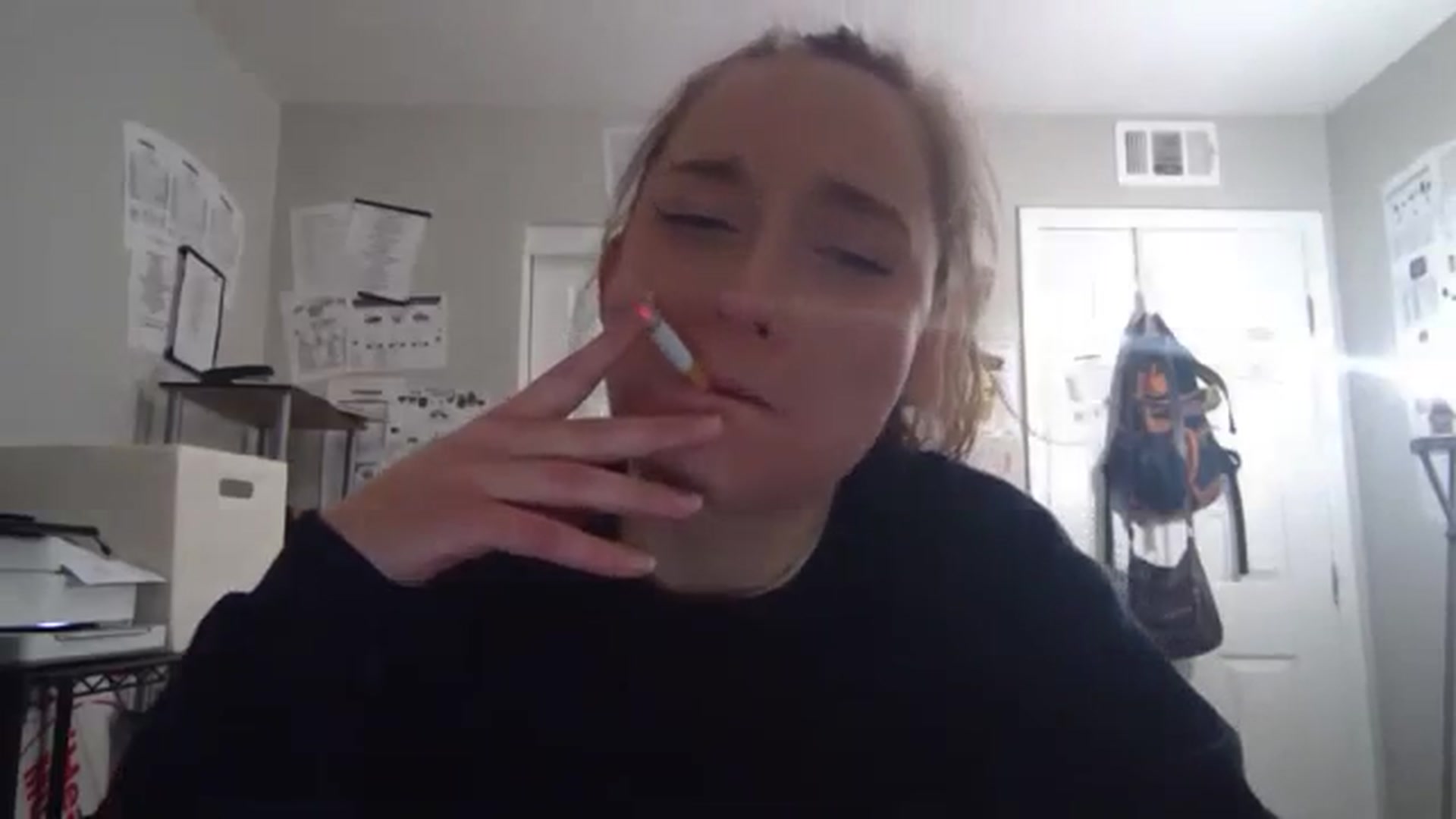 Gallery image thumbnail from hornyhippiexx's myfreecams stream on, 12/13/2023, 08:11 image 18 of 20