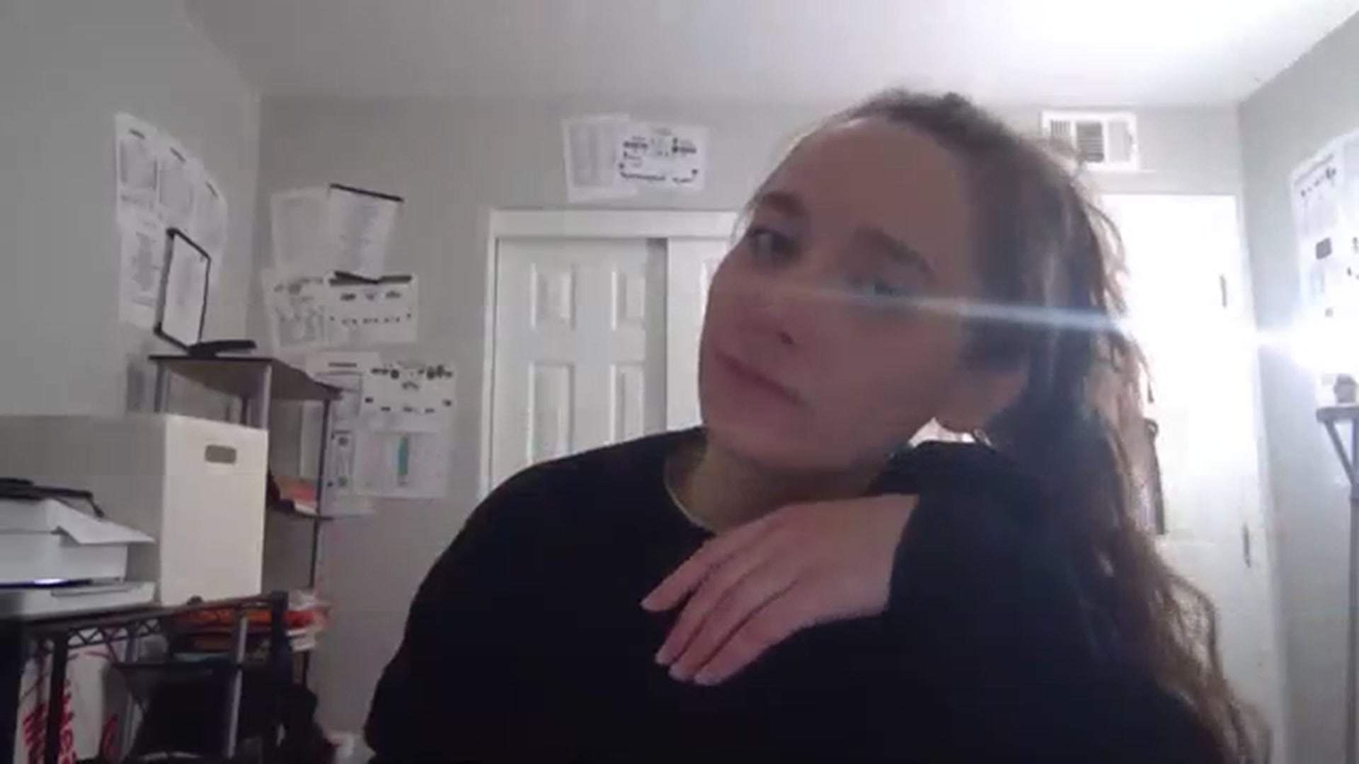 Gallery image thumbnail from hornyhippiexx's myfreecams stream on, 12/13/2023, 08:11 image 14 of 20