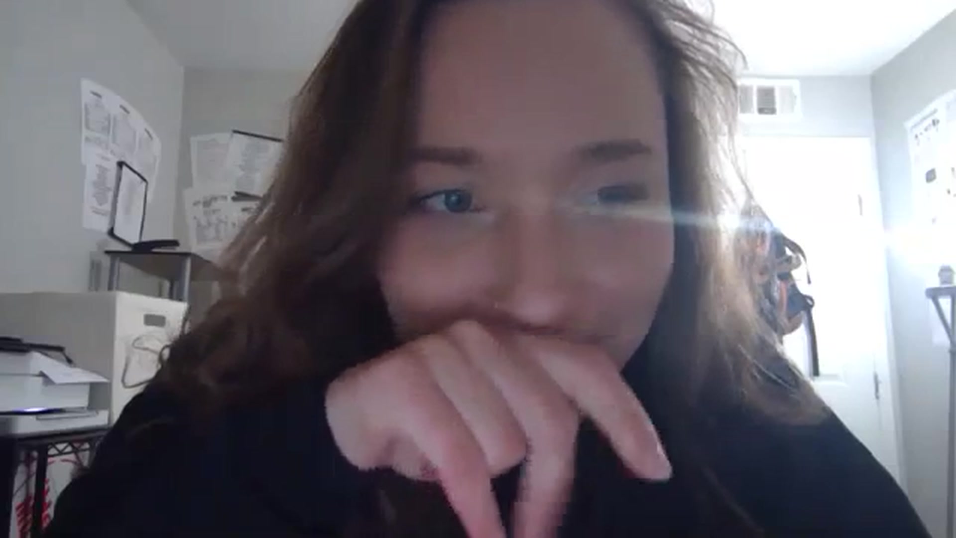 Gallery image thumbnail from hornyhippiexx's myfreecams stream on, 12/13/2023, 08:11 image 9 of 20