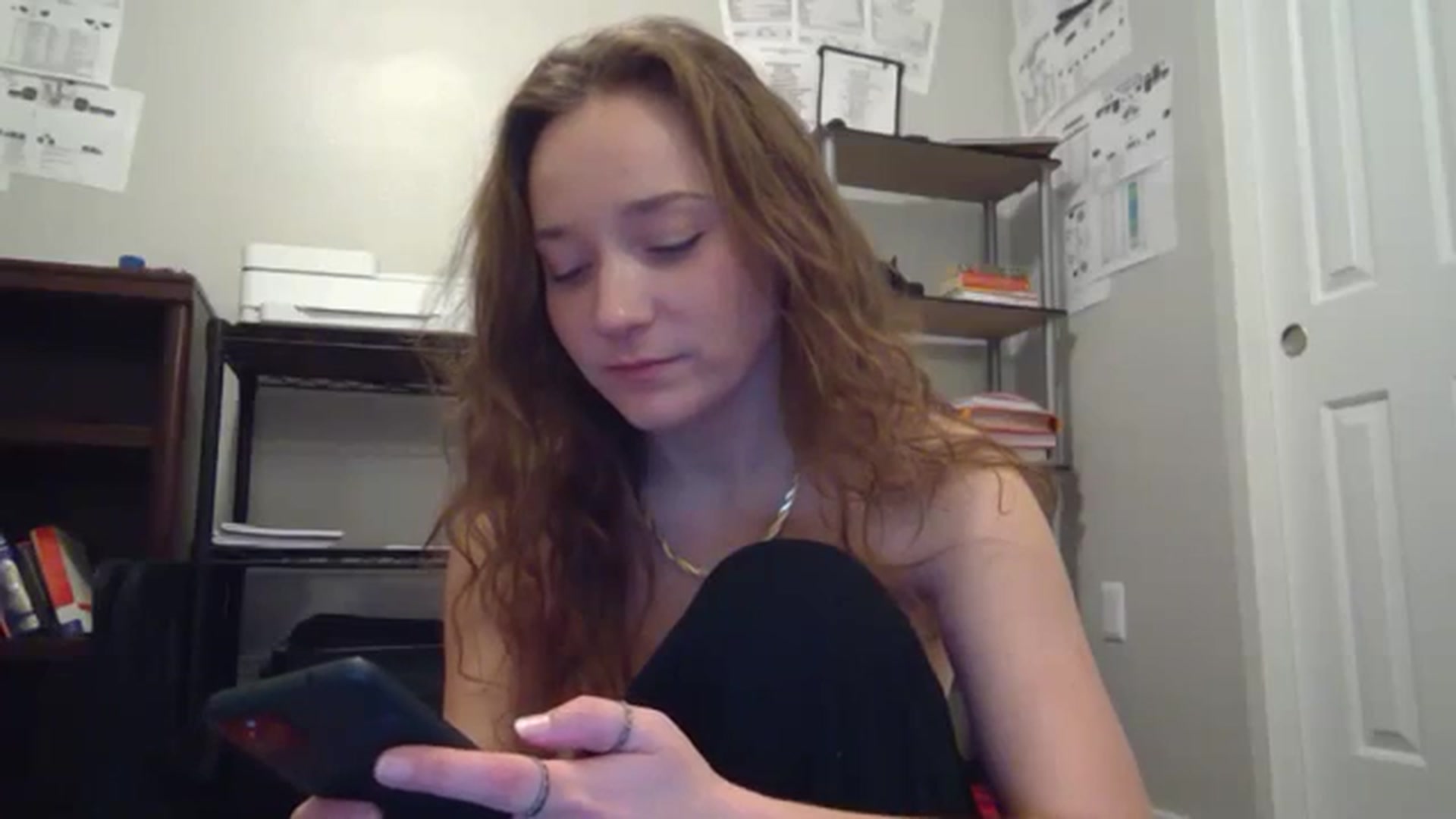 Gallery image thumbnail from hornyhippiexx's myfreecams stream on, 12/15/2023, 07:20 image 17 of 20