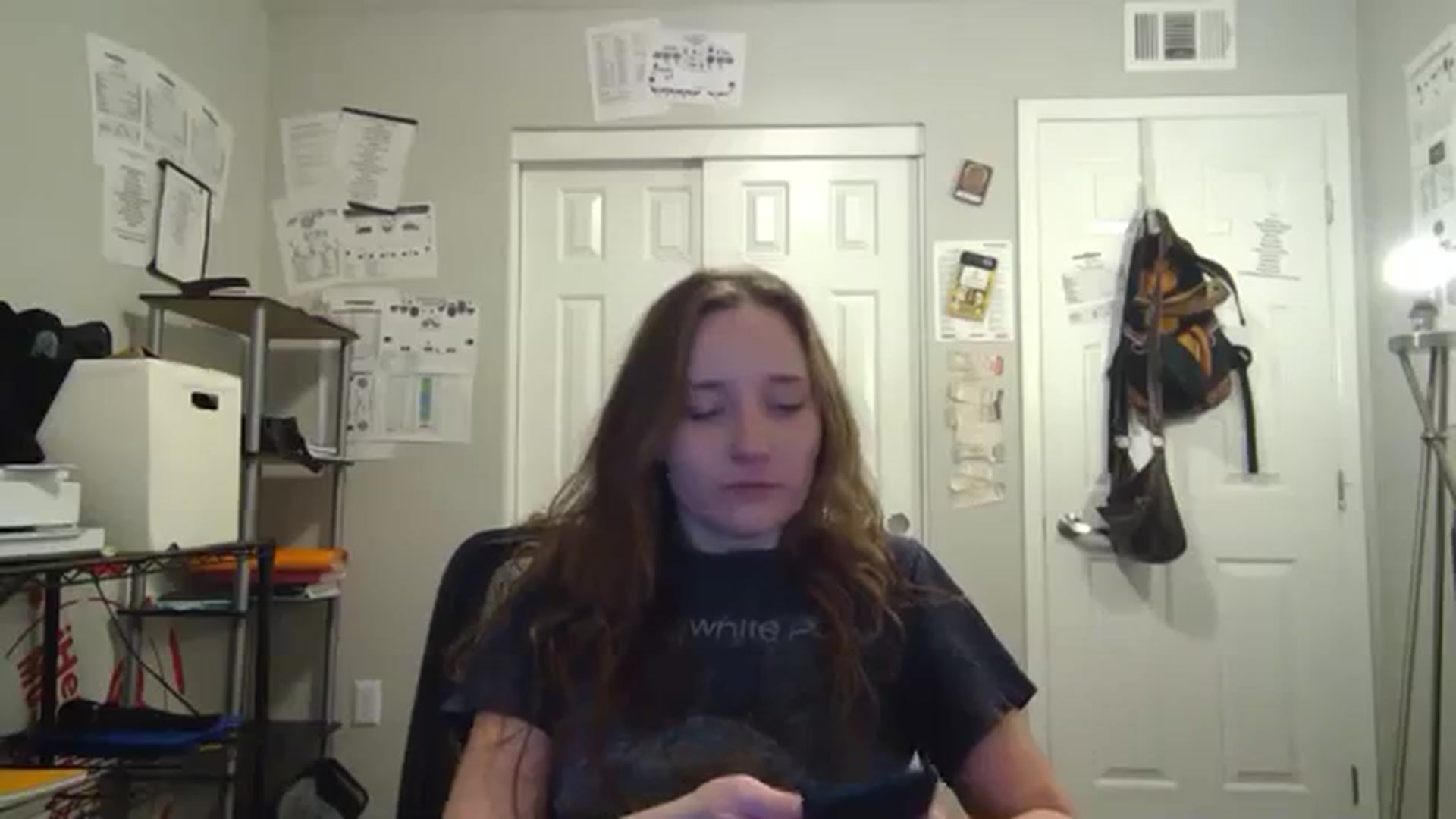 Gallery image thumbnail from hornyhippiexx's myfreecams stream on, 01/16/2024, 04:30 image 15 of 20