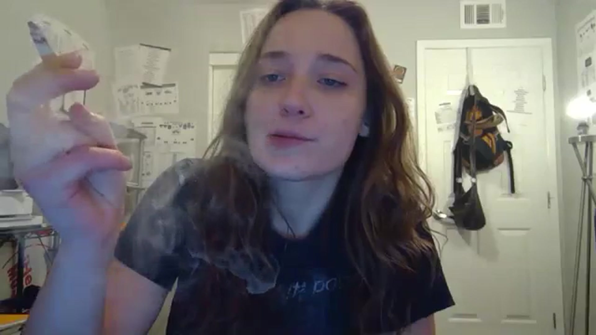 Gallery image thumbnail from hornyhippiexx's myfreecams stream on, 01/16/2024, 04:30 image 19 of 20