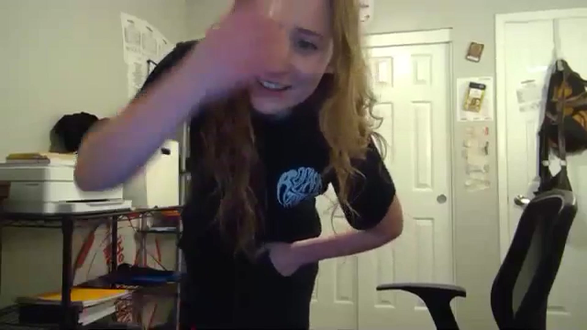 Gallery image thumbnail from hornyhippiexx's myfreecams stream on, 01/16/2024, 04:30 image 10 of 20