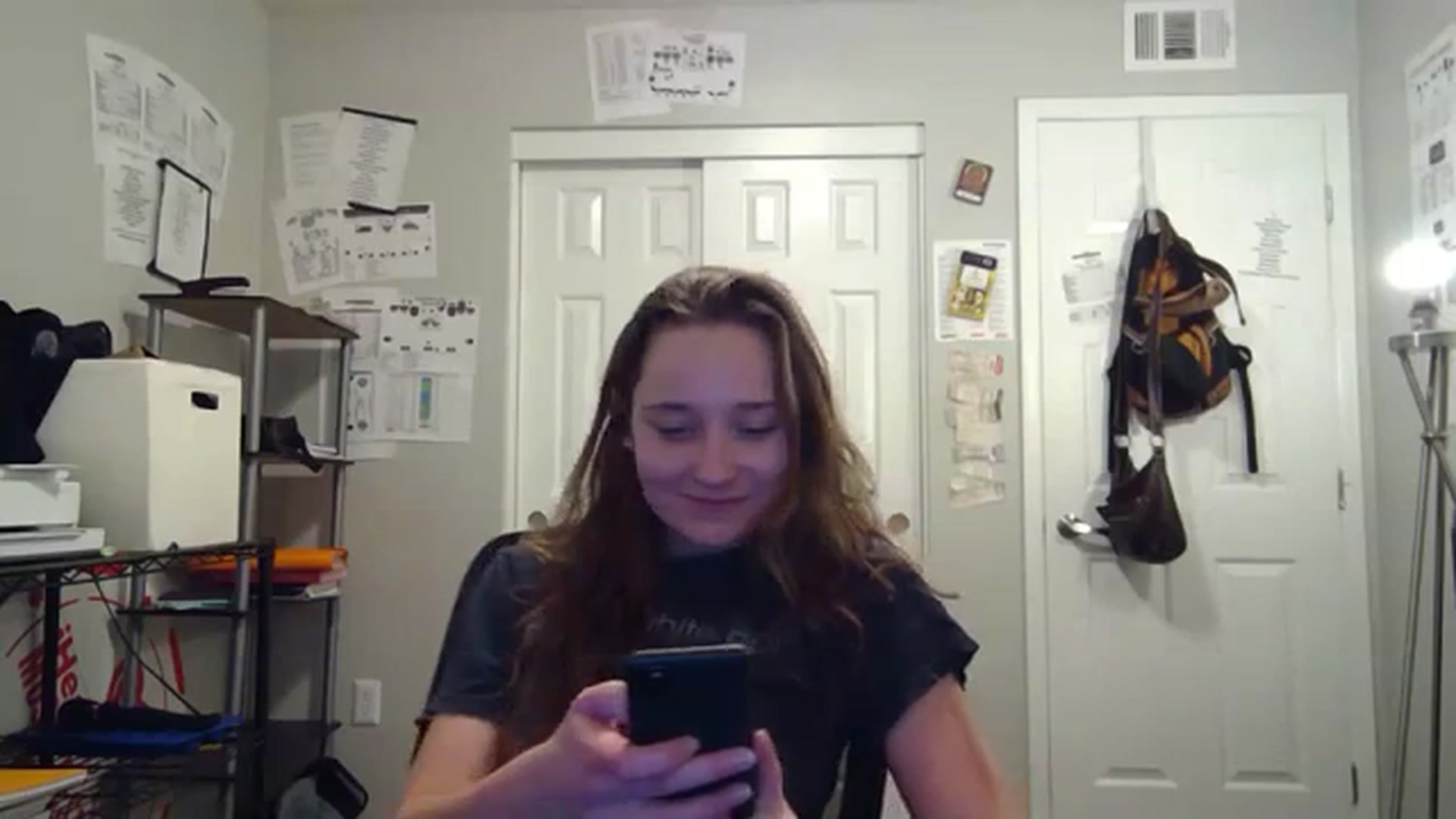 Gallery image thumbnail from hornyhippiexx's myfreecams stream on, 01/16/2024, 04:30 image 13 of 20