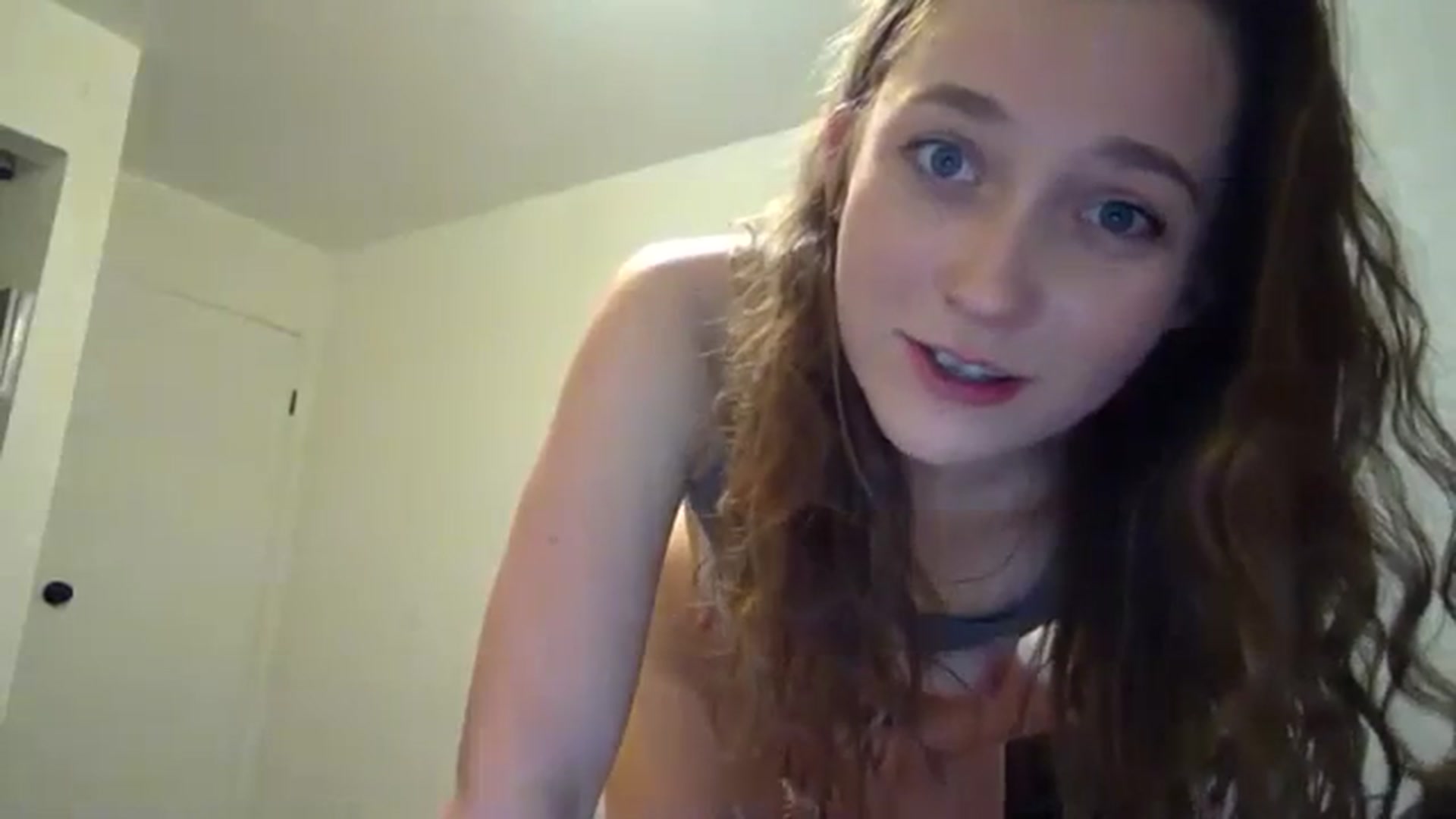 Gallery image thumbnail from hornyhippiexx's myfreecams stream on, 01/30/2024, 07:01 image 17 of 20