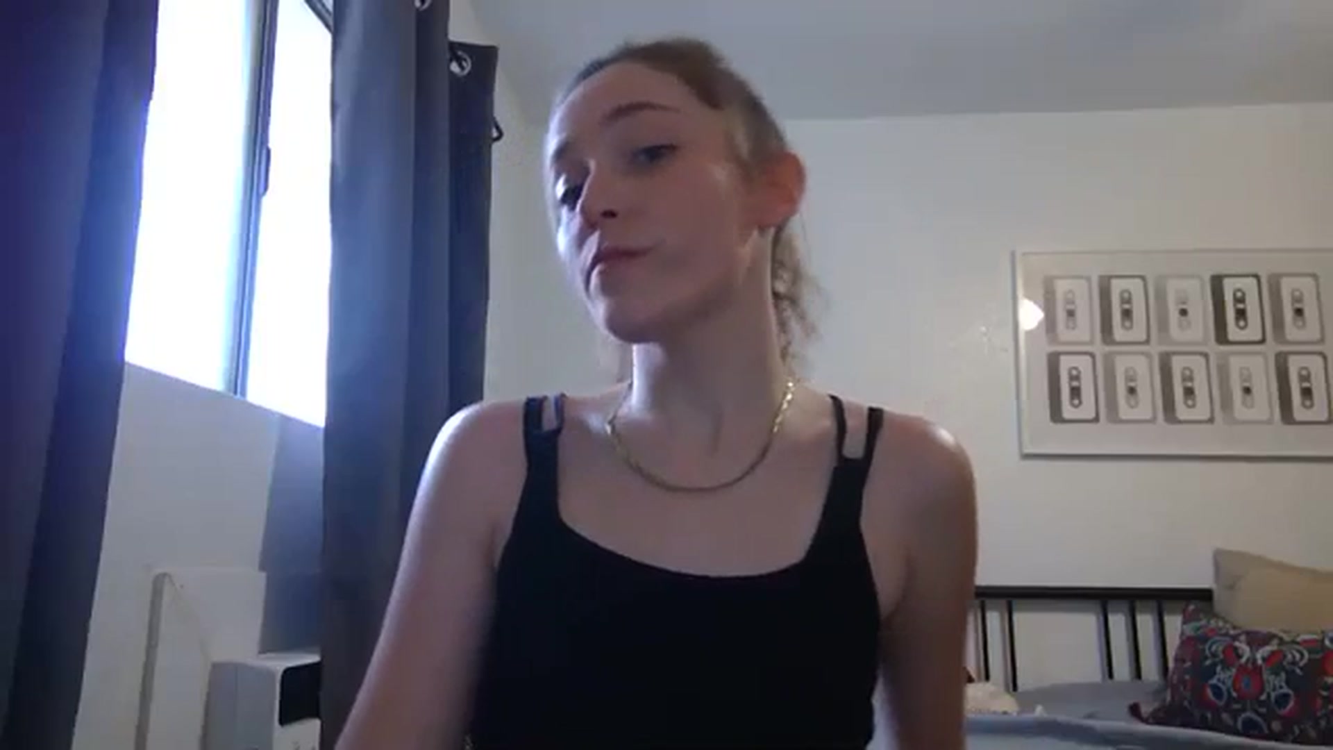 Gallery image thumbnail from hornyhippiexx's myfreecams stream on, 01/31/2024, 23:57 image 16 of 20