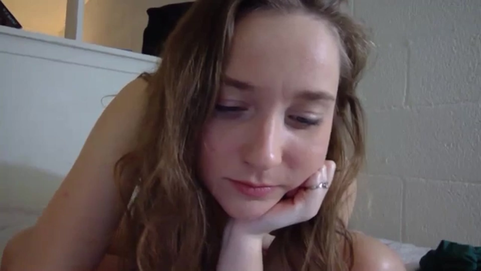 Gallery image thumbnail from hornyhippiexx's myfreecams stream on, 02/11/2024, 08:22 image 15 of 20