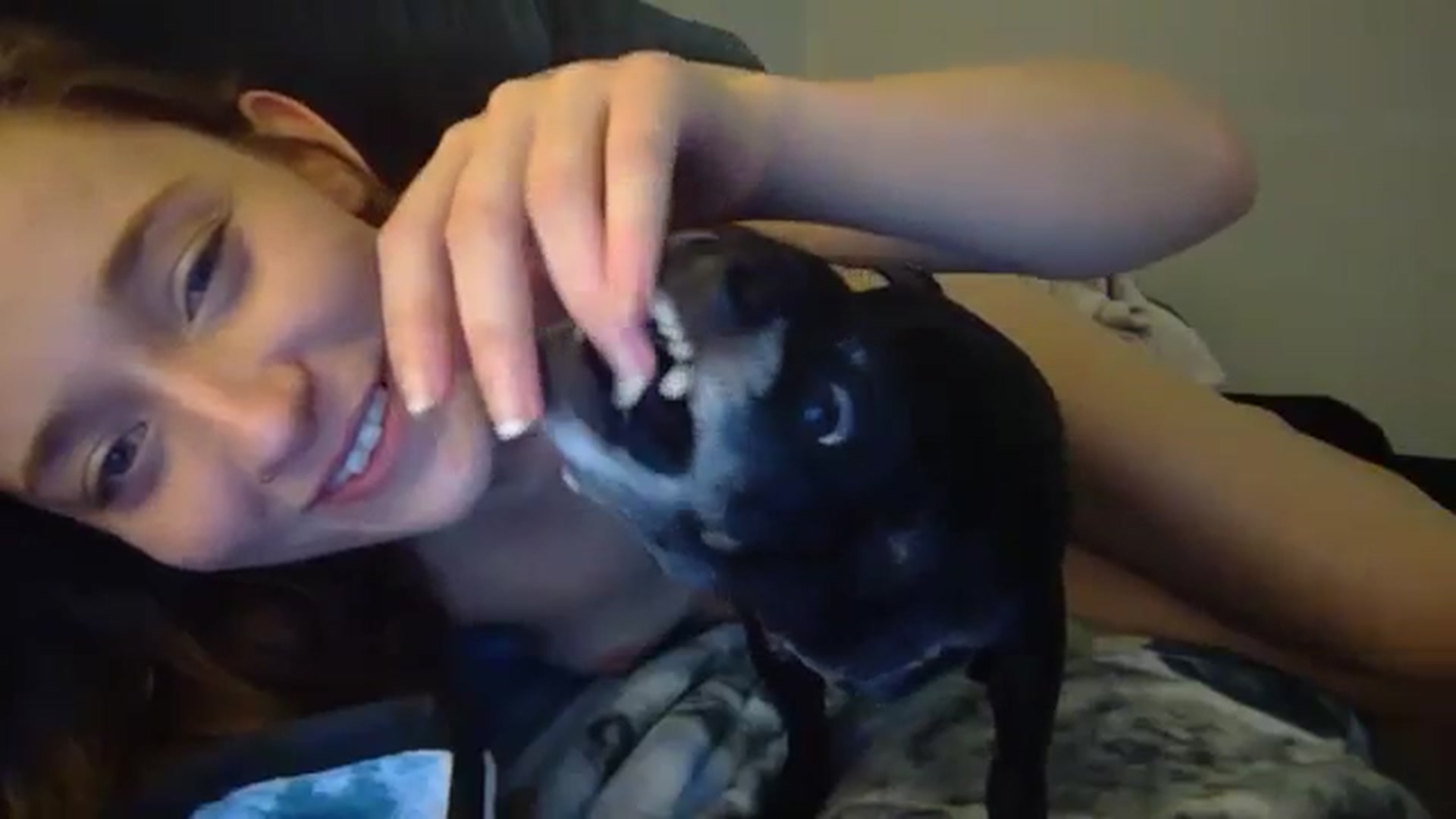 Gallery image thumbnail from hornyhippiexx's myfreecams stream on, 02/21/2024, 10:26 image 11 of 20