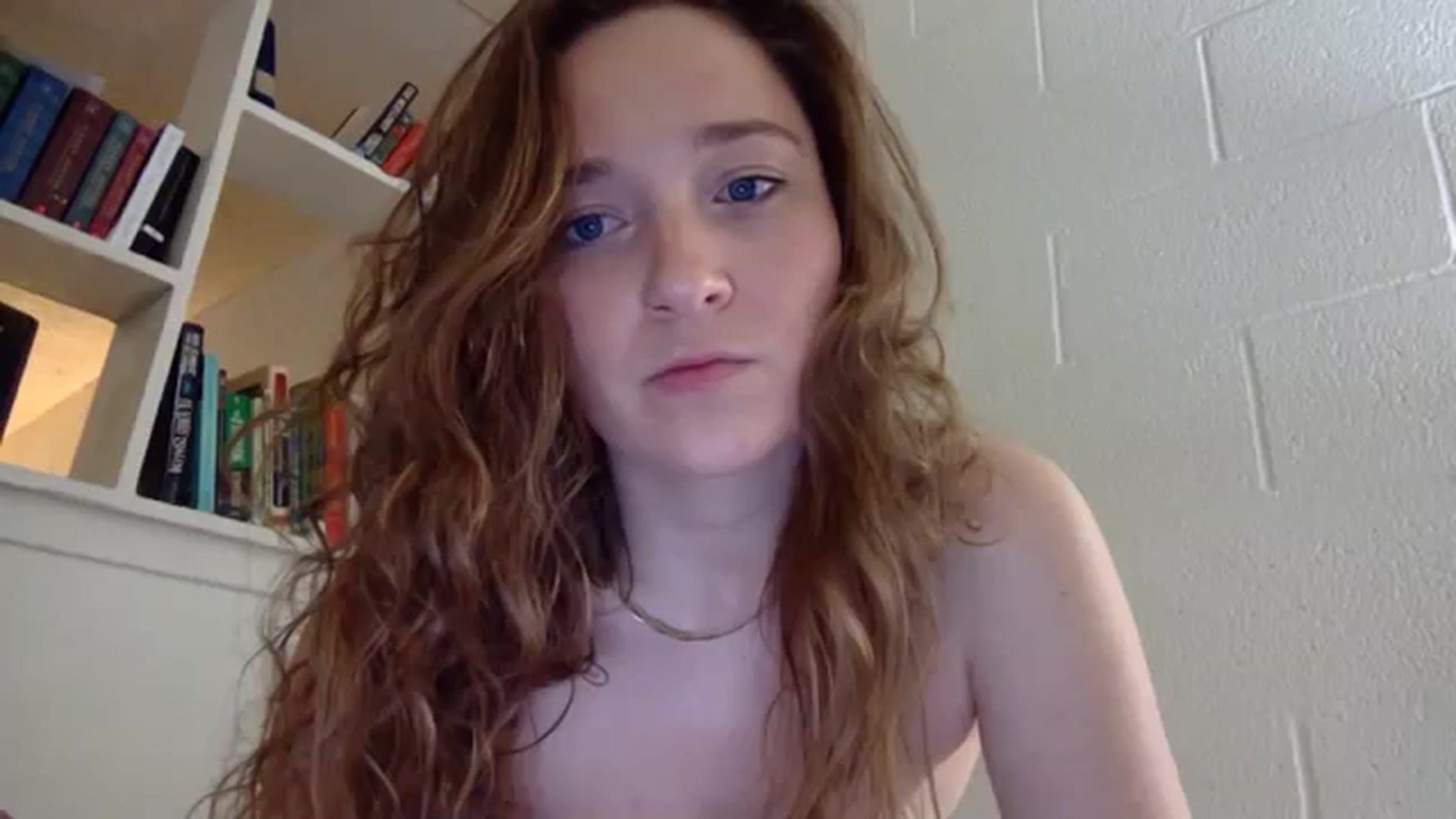 Gallery image thumbnail from hornyhippiexx's myfreecams stream on, 02/25/2024, 04:42 image 13 of 20