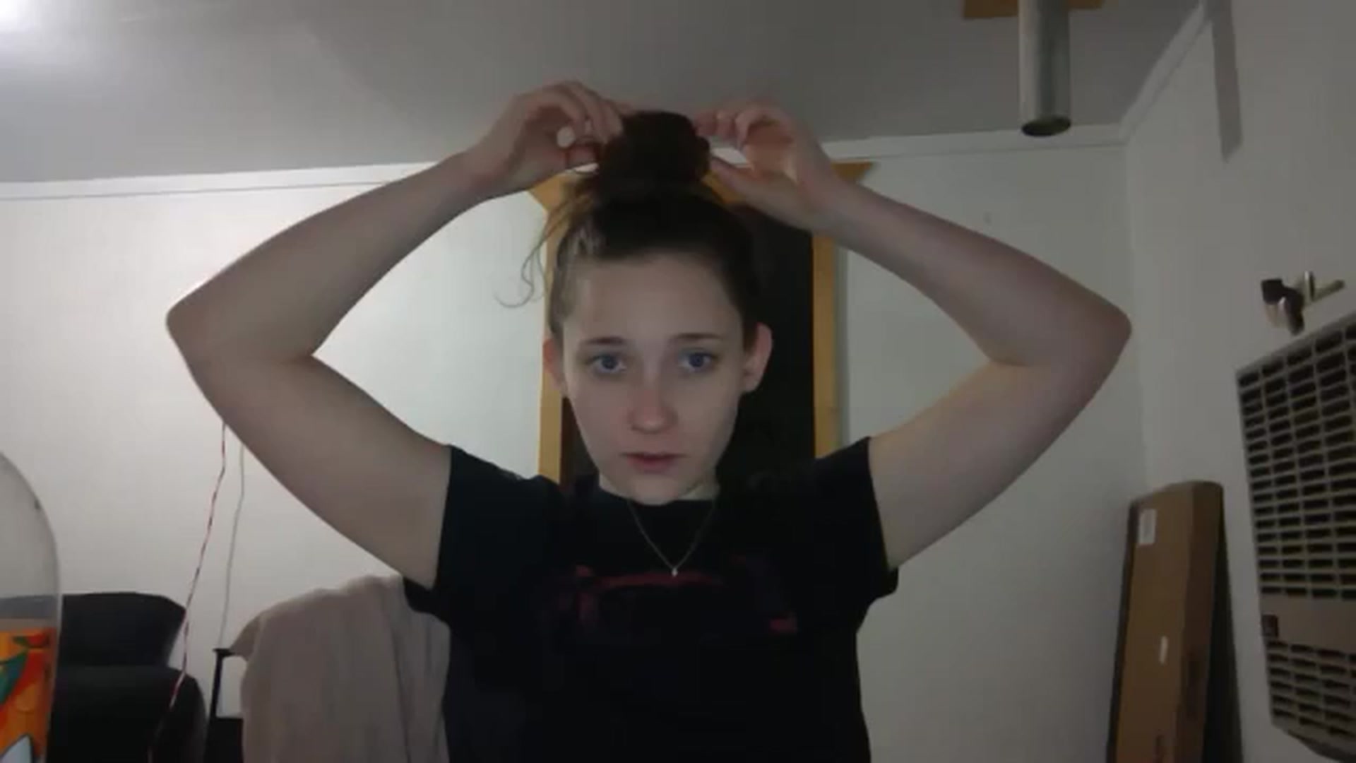 Gallery image thumbnail from hornyhippiexx's myfreecams stream on, 09/29/2024, 09:05 image 6 of 20