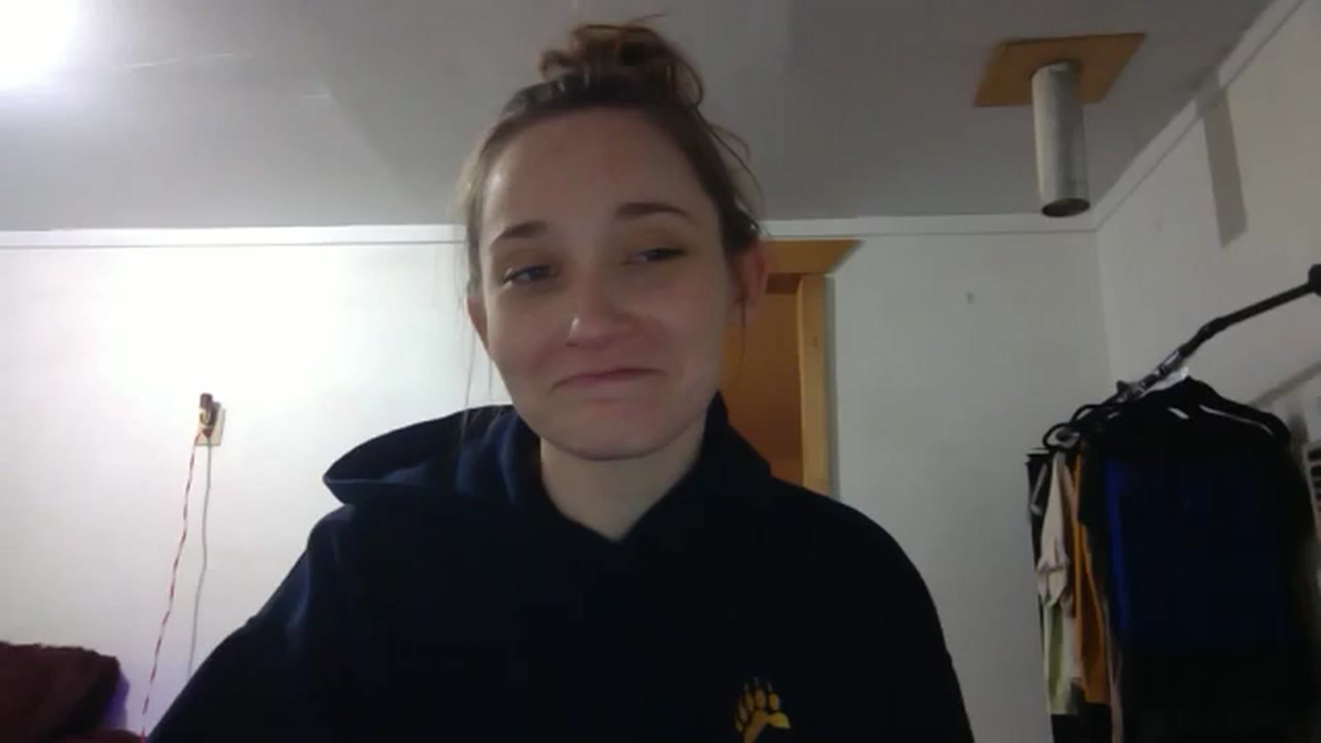 Gallery image thumbnail from hornyhippiexx's myfreecams stream on, 11/16/2024, 08:49 image 13 of 20